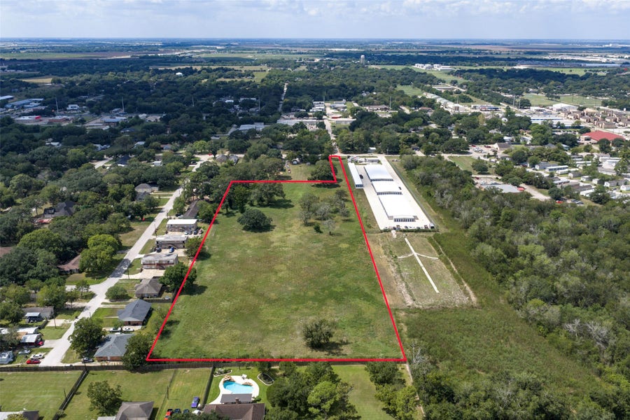 Property photo for 2401 4th Street, Rosenberg, TX