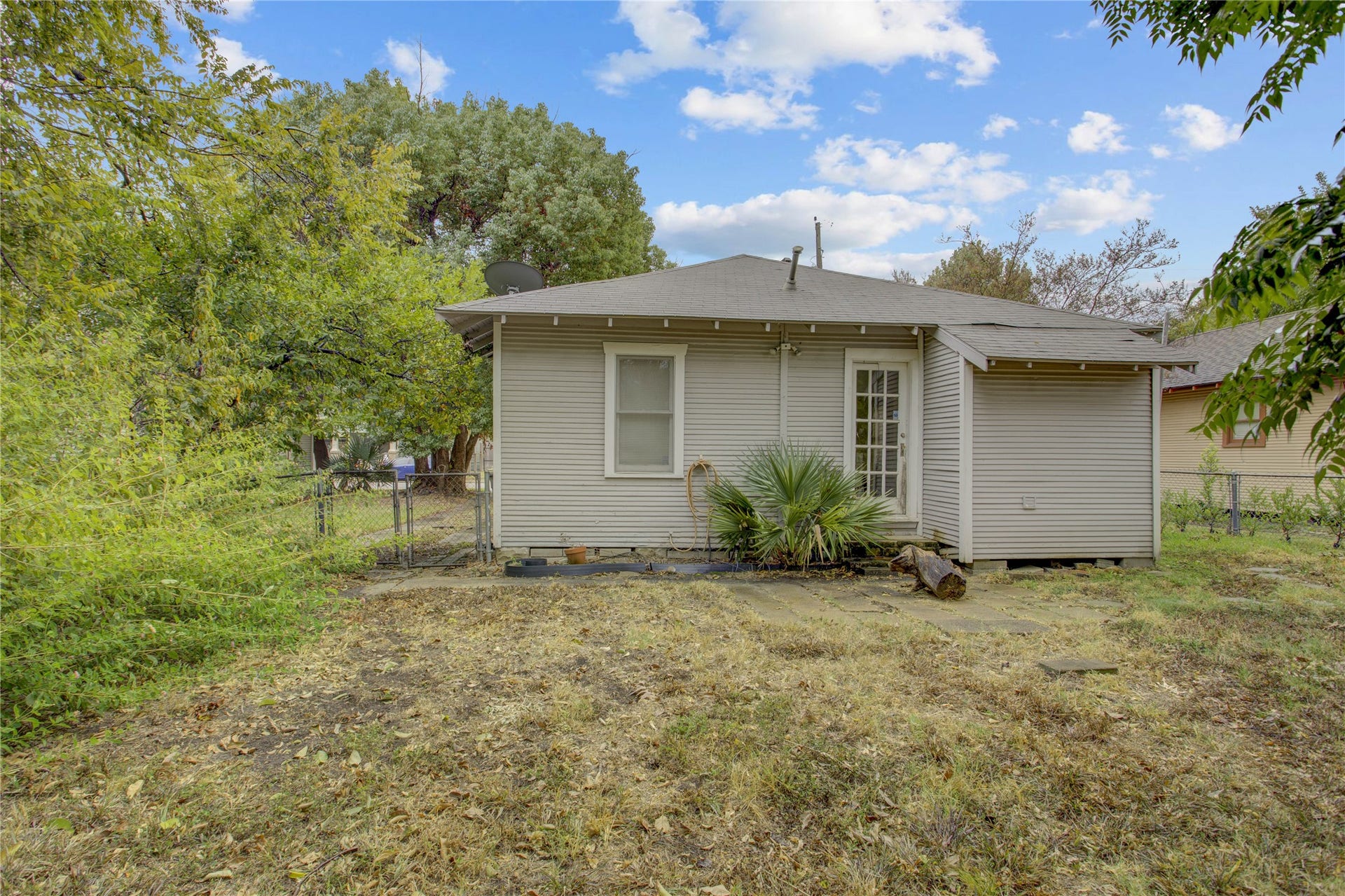 931 Gardner Street, Houston, TX 77009 Back of home.