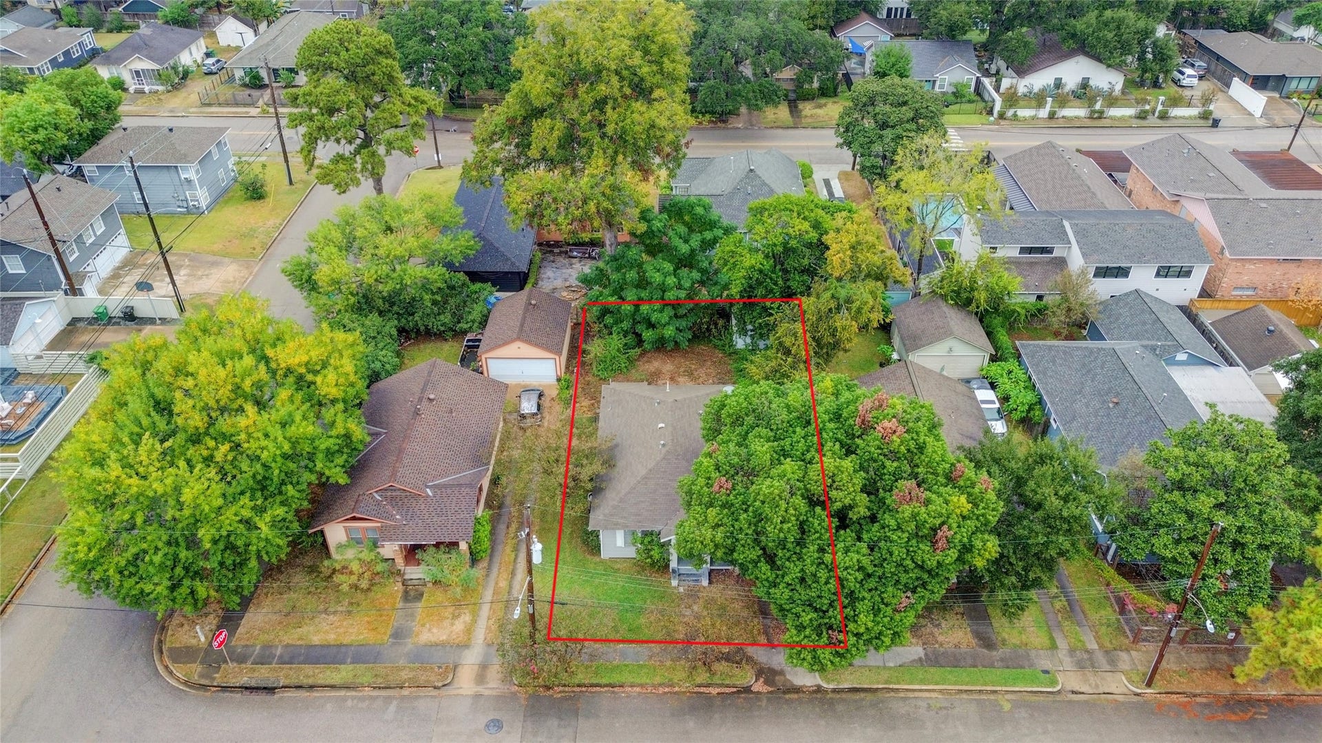 931 Gardner Street, Houston, TX 77009 4,850 SF lot in Norhill area.