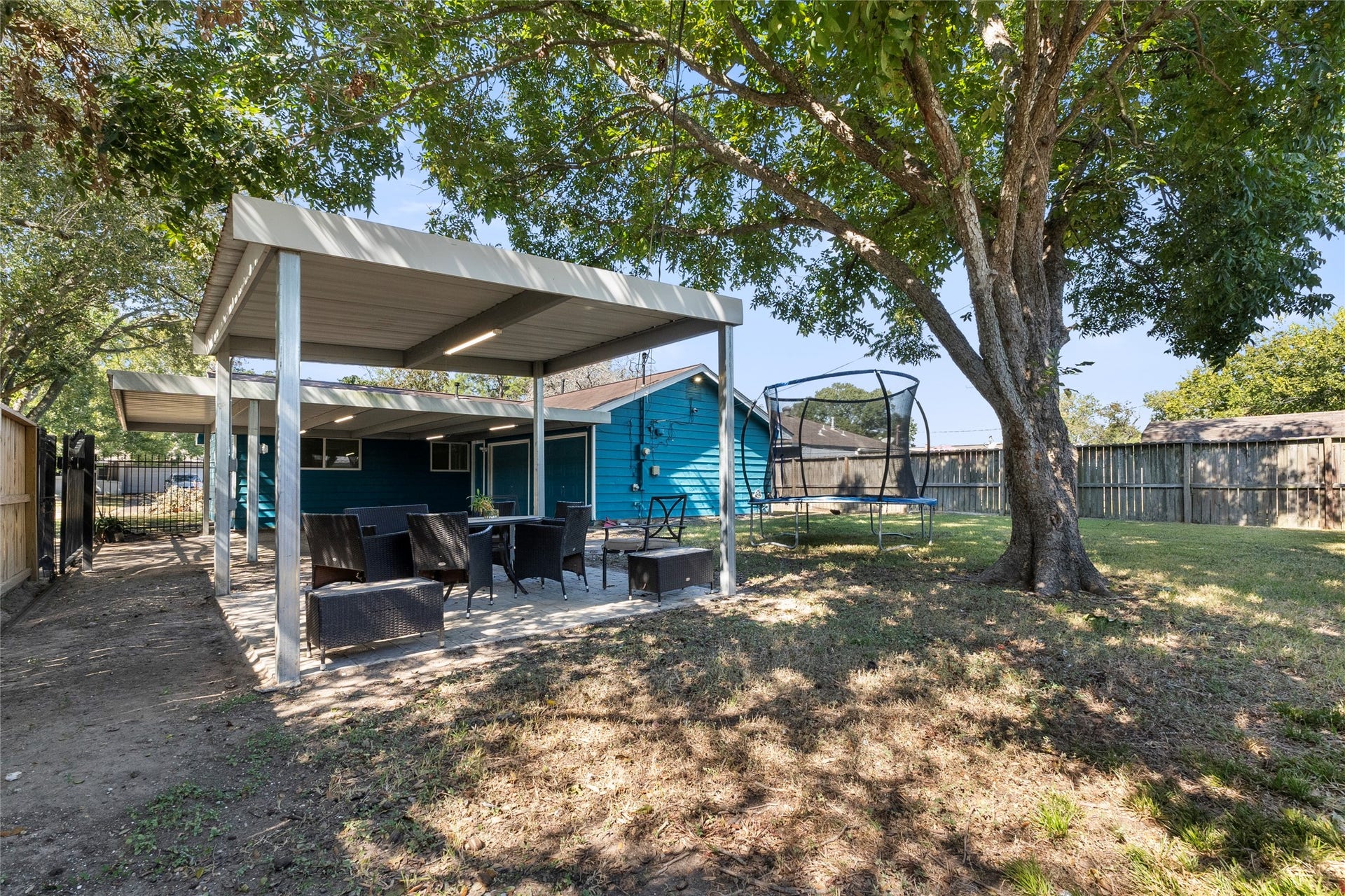 1215 Glenmore Drive, Pasadena, TX 77503 1215 Glenmore Drive, Pasadena, TX 77503