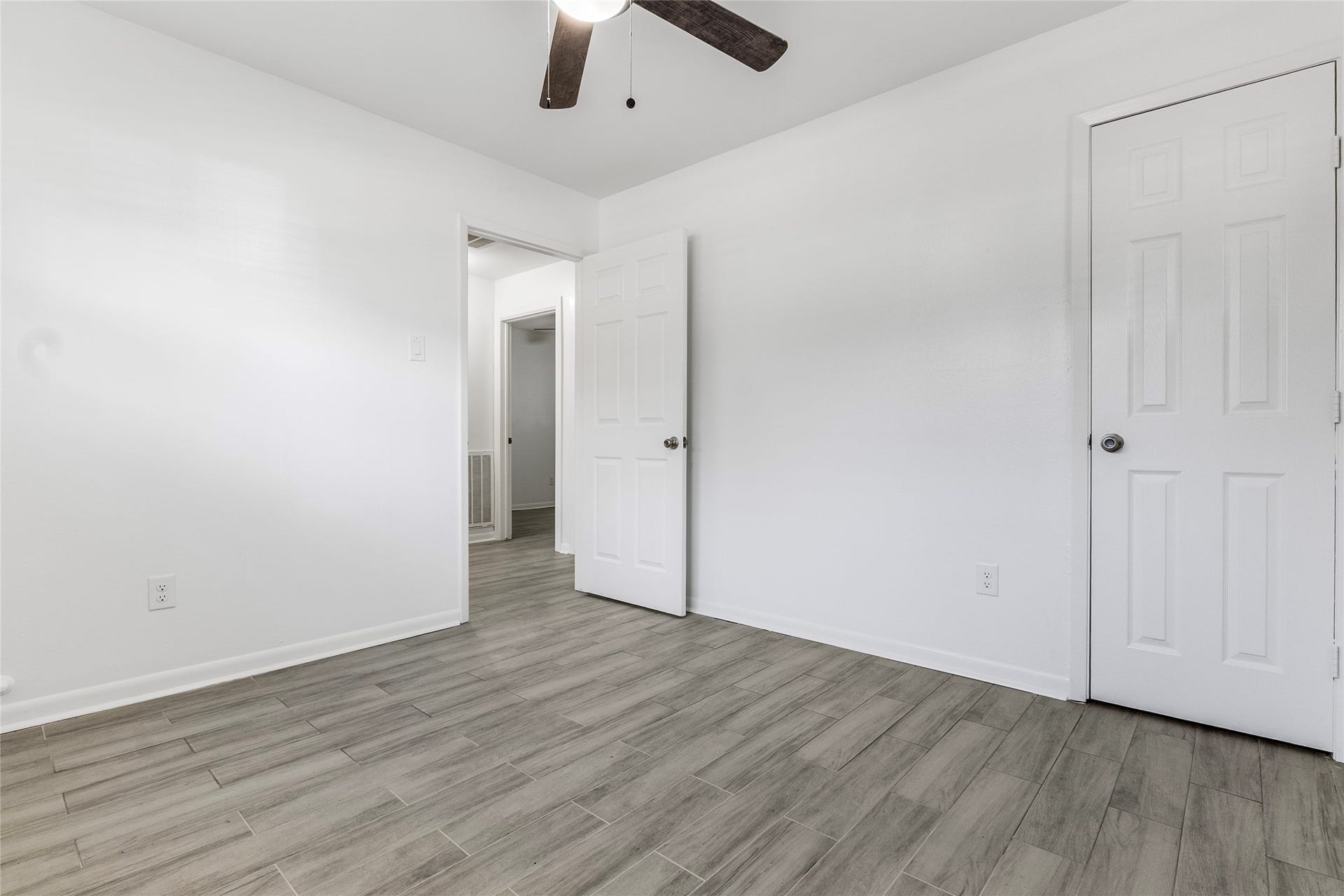 1215 Glenmore Drive, Pasadena, TX 77503 1215 Glenmore Drive, Pasadena, TX 77503