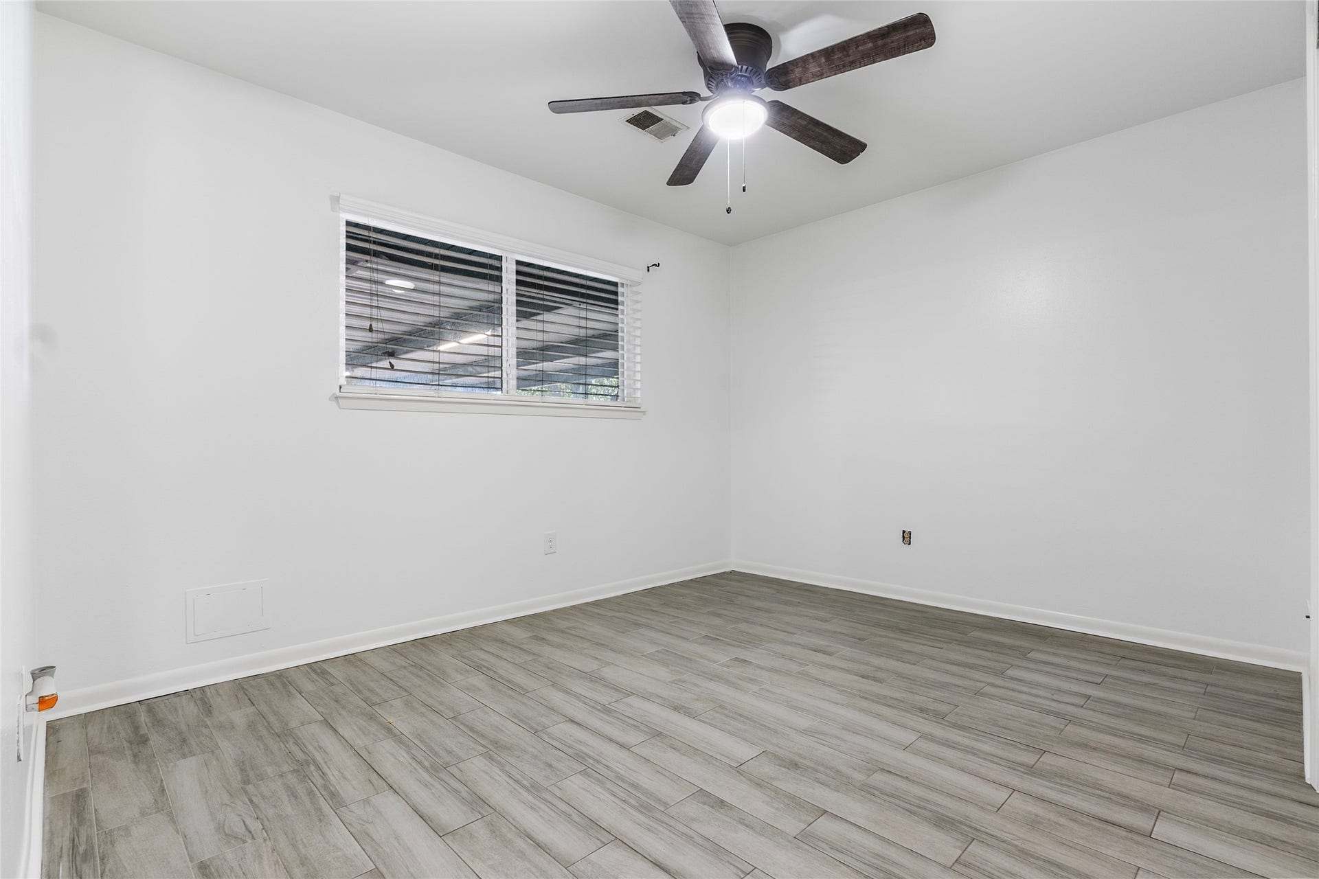 1215 Glenmore Drive, Pasadena, TX 77503 1215 Glenmore Drive, Pasadena, TX 77503