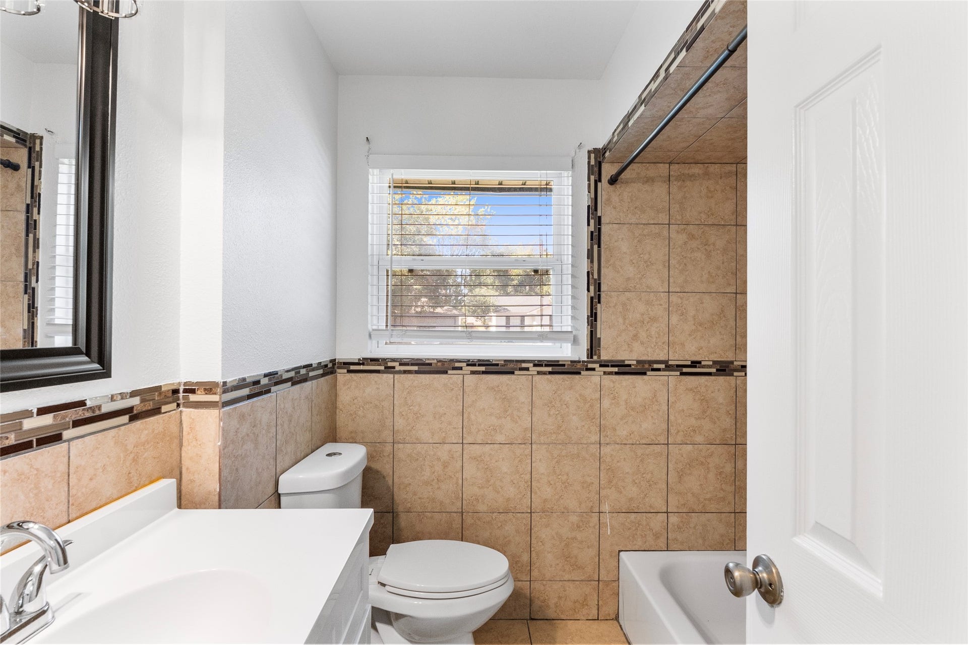 1215 Glenmore Drive, Pasadena, TX 77503 1215 Glenmore Drive, Pasadena, TX 77503