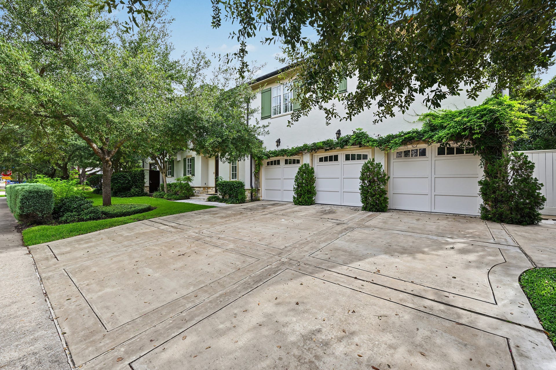 3223 Albans Road, West University Place, TX 77005 3223 Albans Road, West University Place, TX 77005