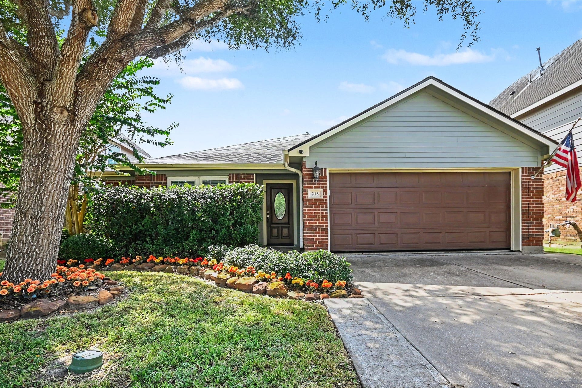 213 Rippling Creek Lane, Alvin, TX 77511 213 Rippling Creek Lane, on the quiet back side of Midtown Park Sec 1