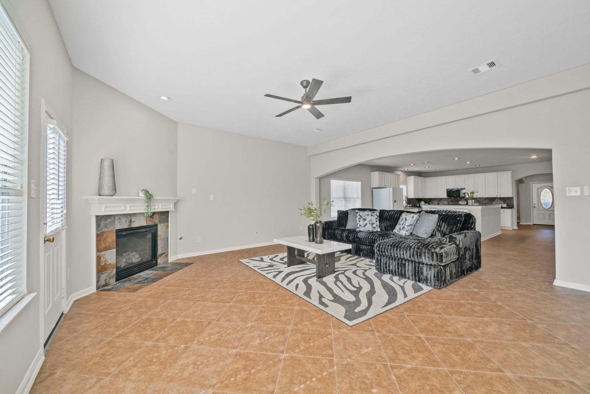 8523 Sweetstone Field Court, Cypress, TX 77433 Open-concept living area perfect for everyday living and gatherings.