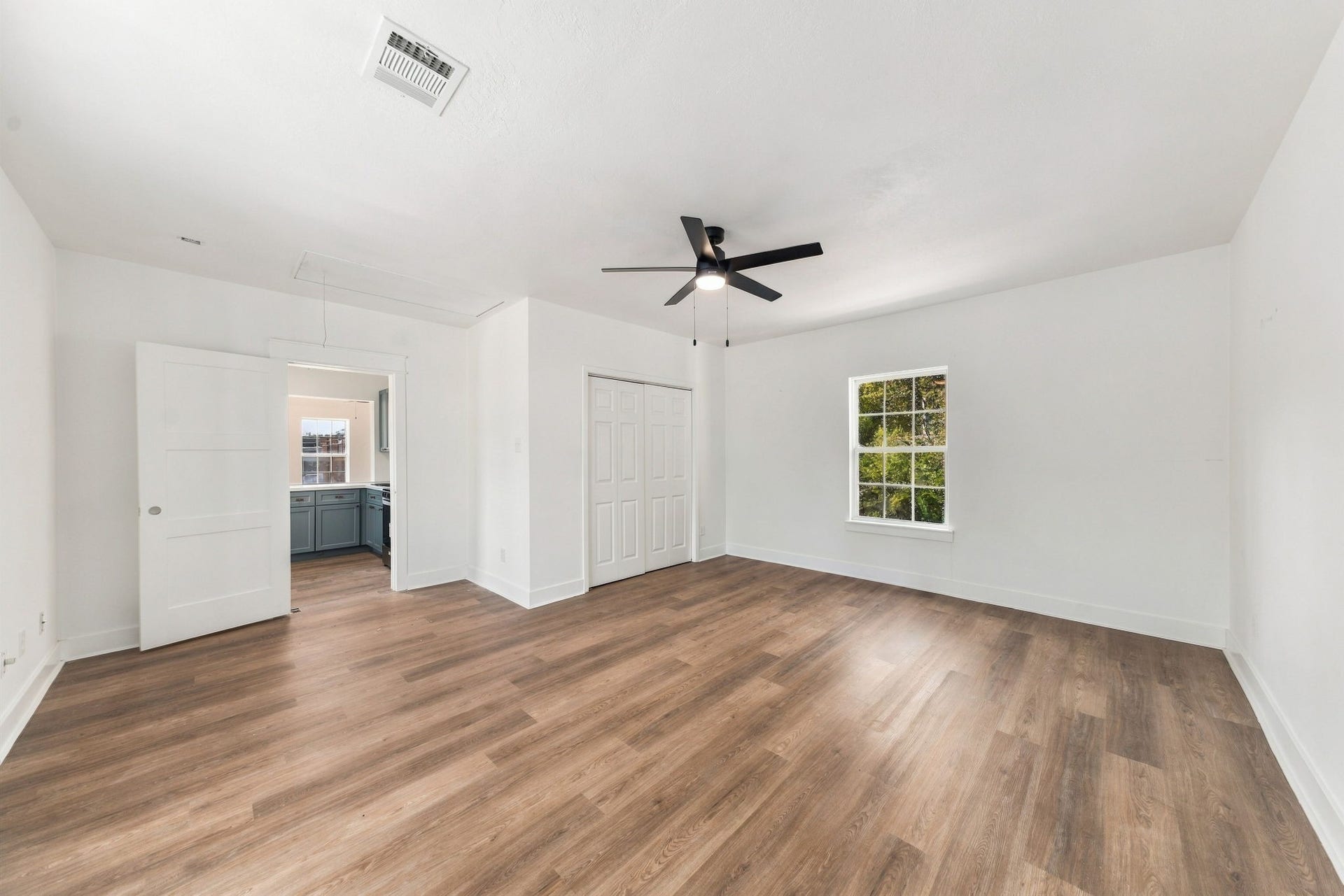925 Cortlandt Street, Houston, TX 77008 925 Cortlandt Street, Houston, TX 77008