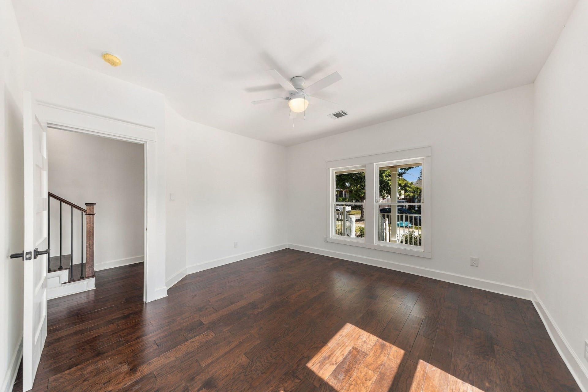 925 Cortlandt Street, Houston, TX 77008 925 Cortlandt Street, Houston, TX 77008