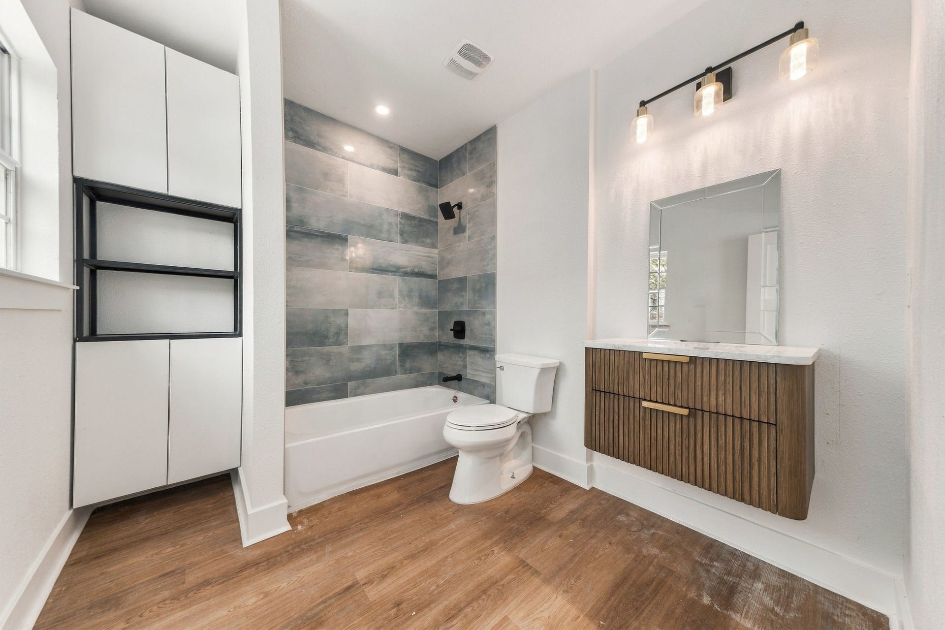 925 Cortlandt Street, Houston, TX 77008 925 Cortlandt Street, Houston, TX 77008