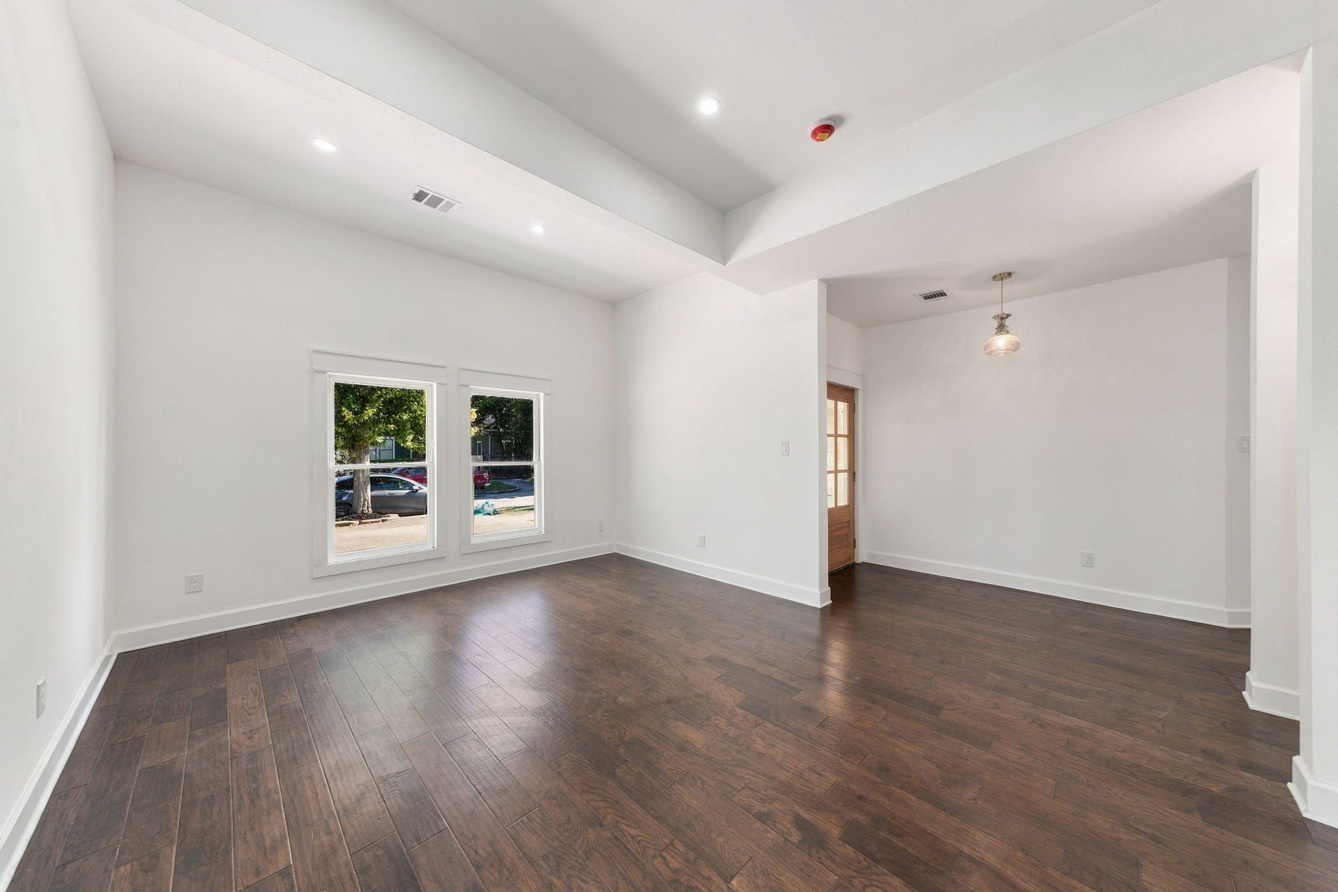 925 Cortlandt Street, Houston, TX 77008 925 Cortlandt Street, Houston, TX 77008