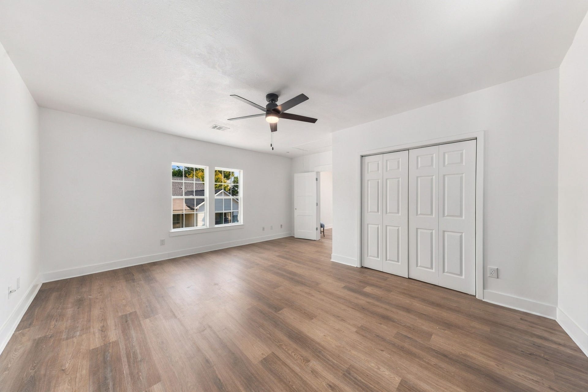 925 Cortlandt Street, Houston, TX 77008 925 Cortlandt Street, Houston, TX 77008