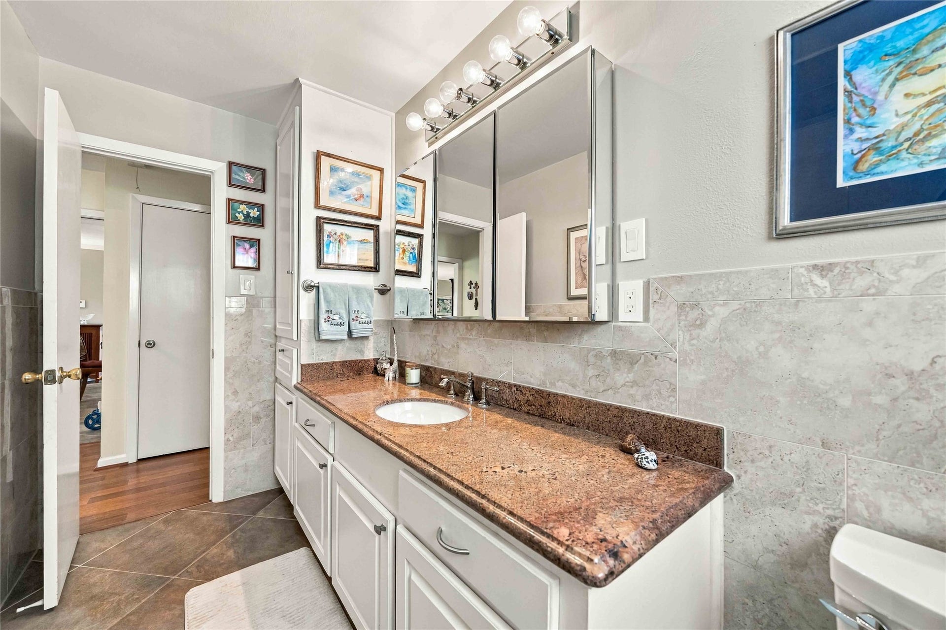 The generous counter space offers plenty of room for everyday essentials.