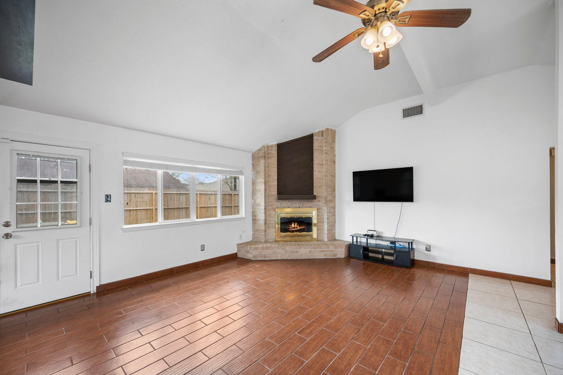 2327 Colonial Ridge Drive, Friendswood, TX 77546 2327 Colonial Ridge Drive, Friendswood, TX 77546