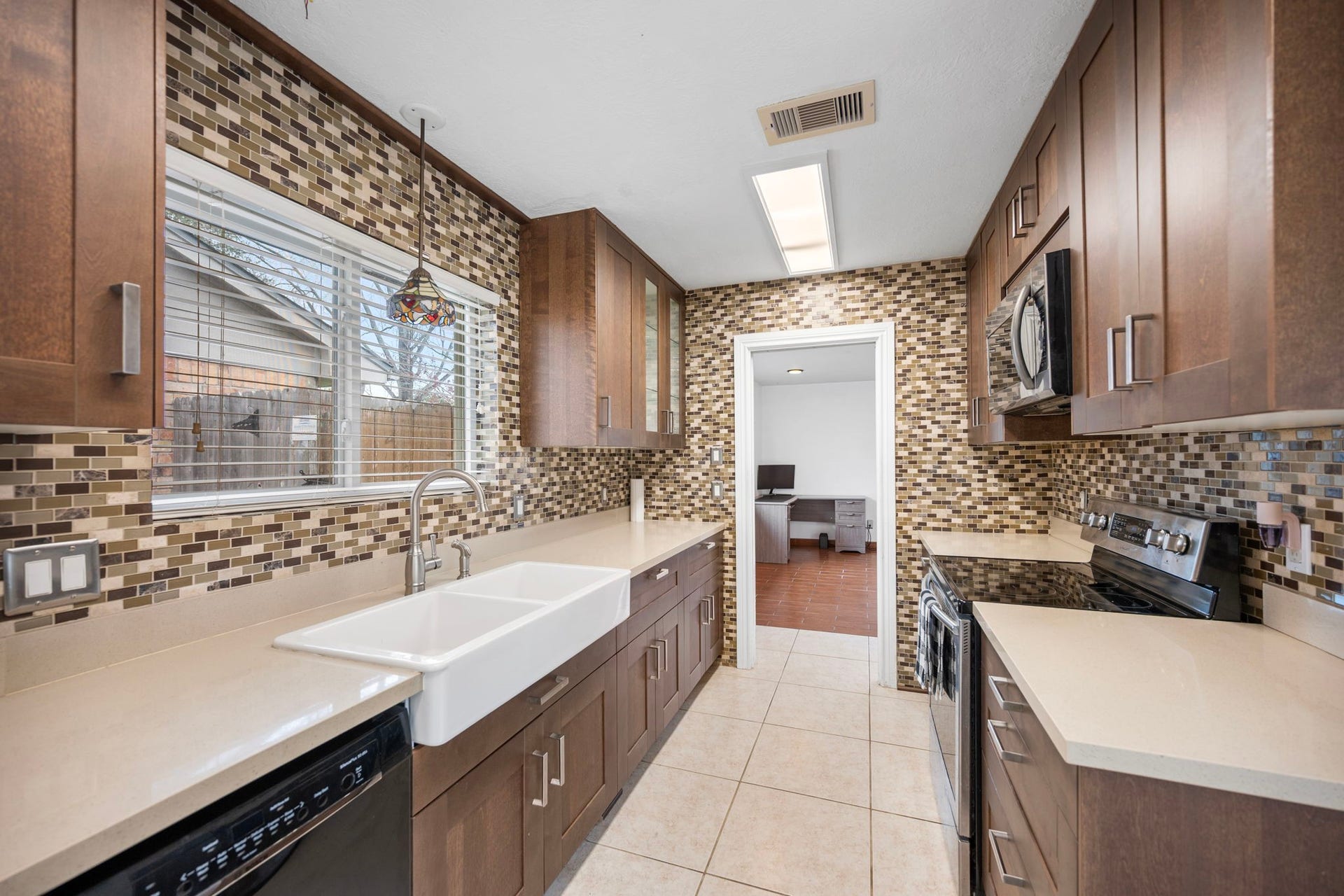 2327 Colonial Ridge Drive, Friendswood, TX 77546 2327 Colonial Ridge Drive, Friendswood, TX 77546