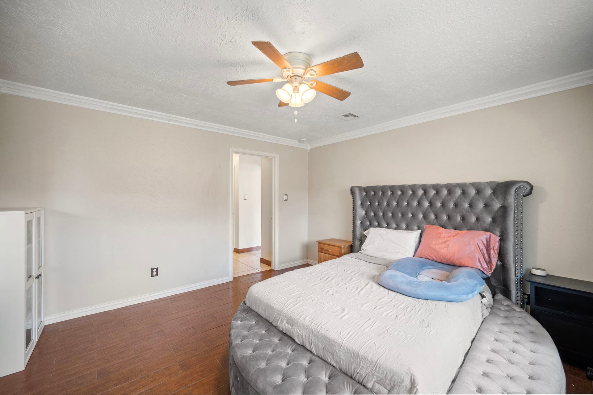 2327 Colonial Ridge Drive, Friendswood, TX 77546 2327 Colonial Ridge Drive, Friendswood, TX 77546