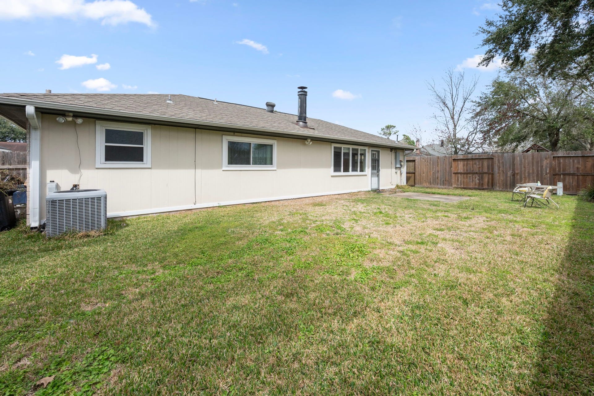 2327 Colonial Ridge Drive, Friendswood, TX 77546 2327 Colonial Ridge Drive, Friendswood, TX 77546