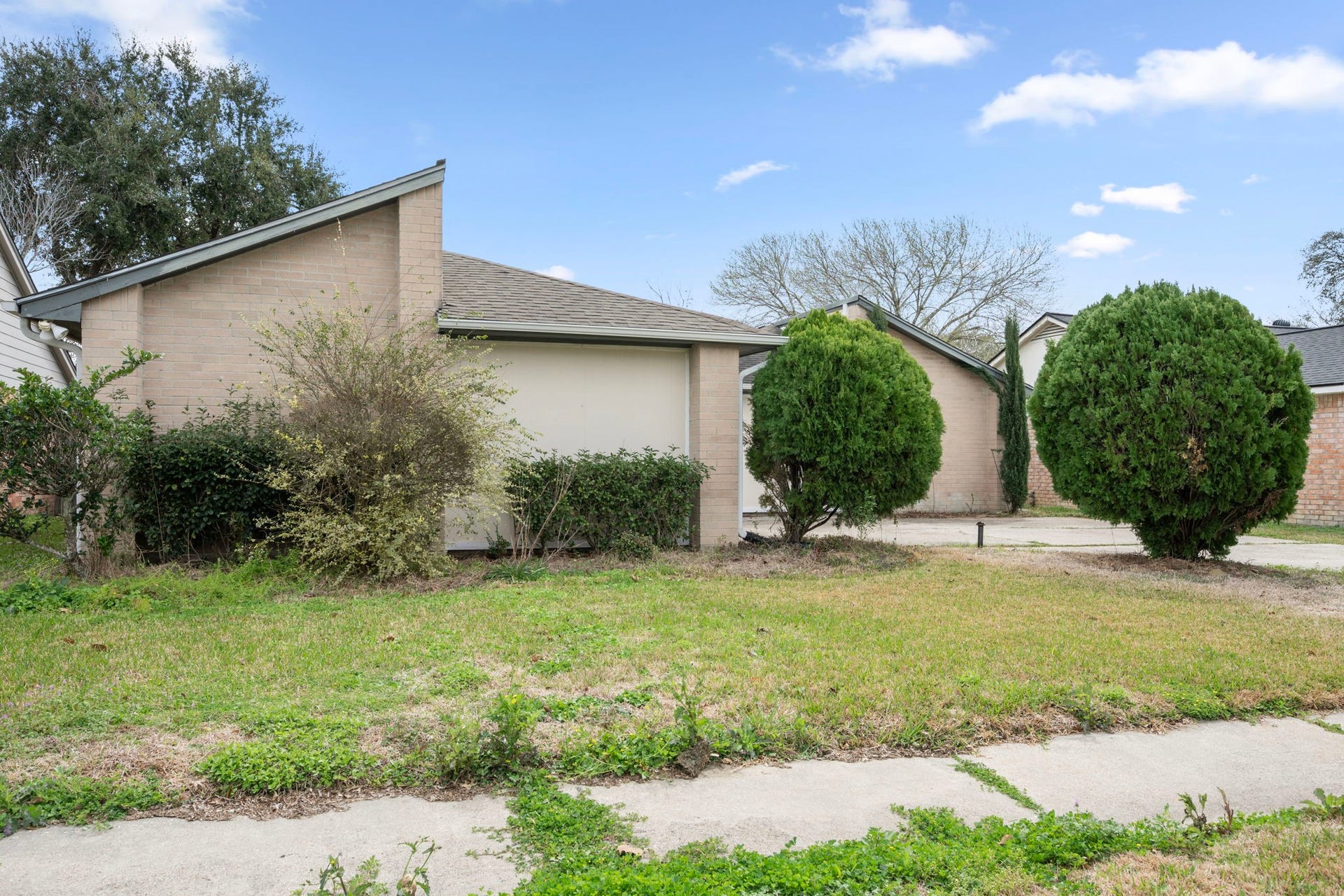 2327 Colonial Ridge Drive, Friendswood, TX 77546 2327 Colonial Ridge Drive, Friendswood, TX 77546