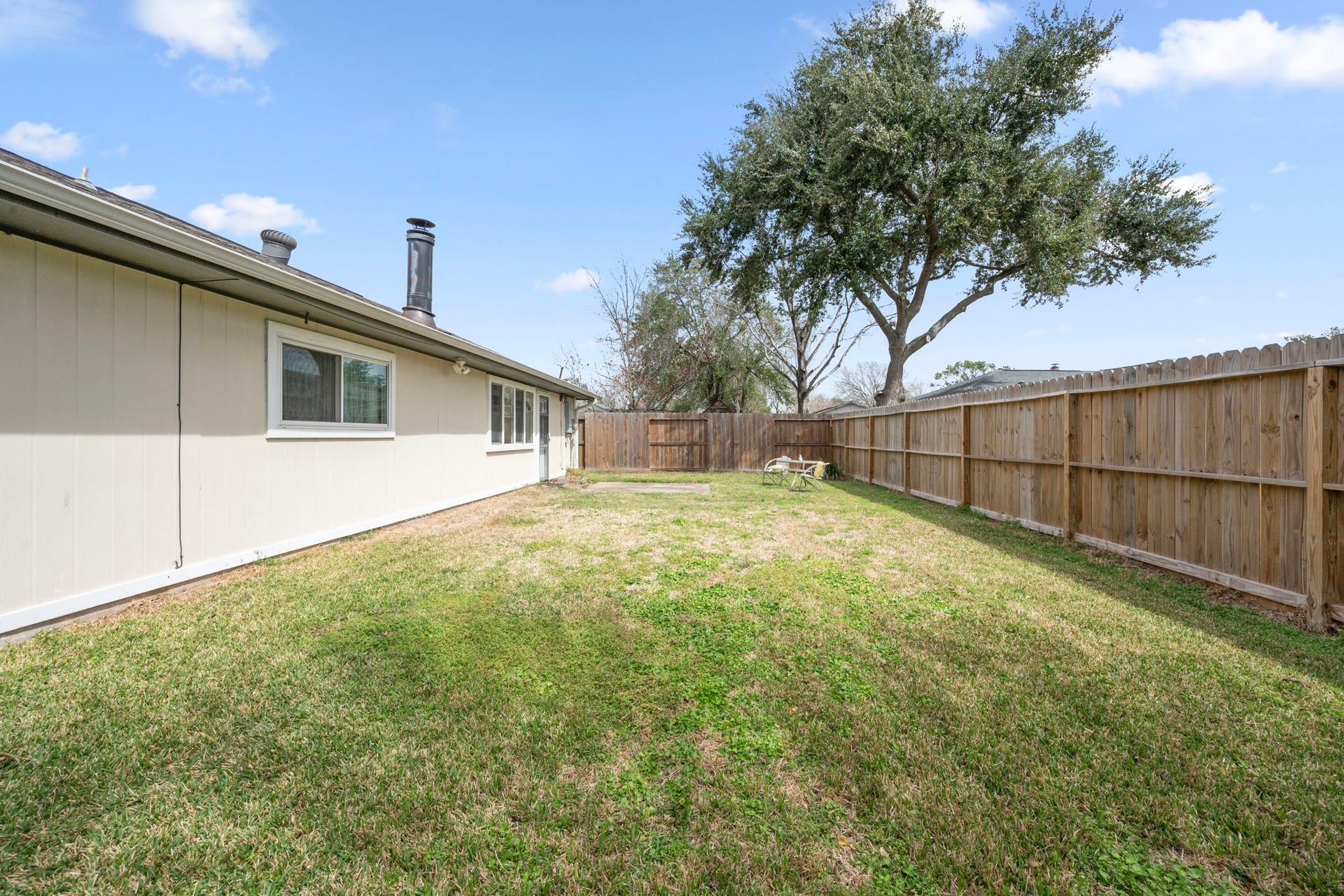 2327 Colonial Ridge Drive, Friendswood, TX 77546 2327 Colonial Ridge Drive, Friendswood, TX 77546