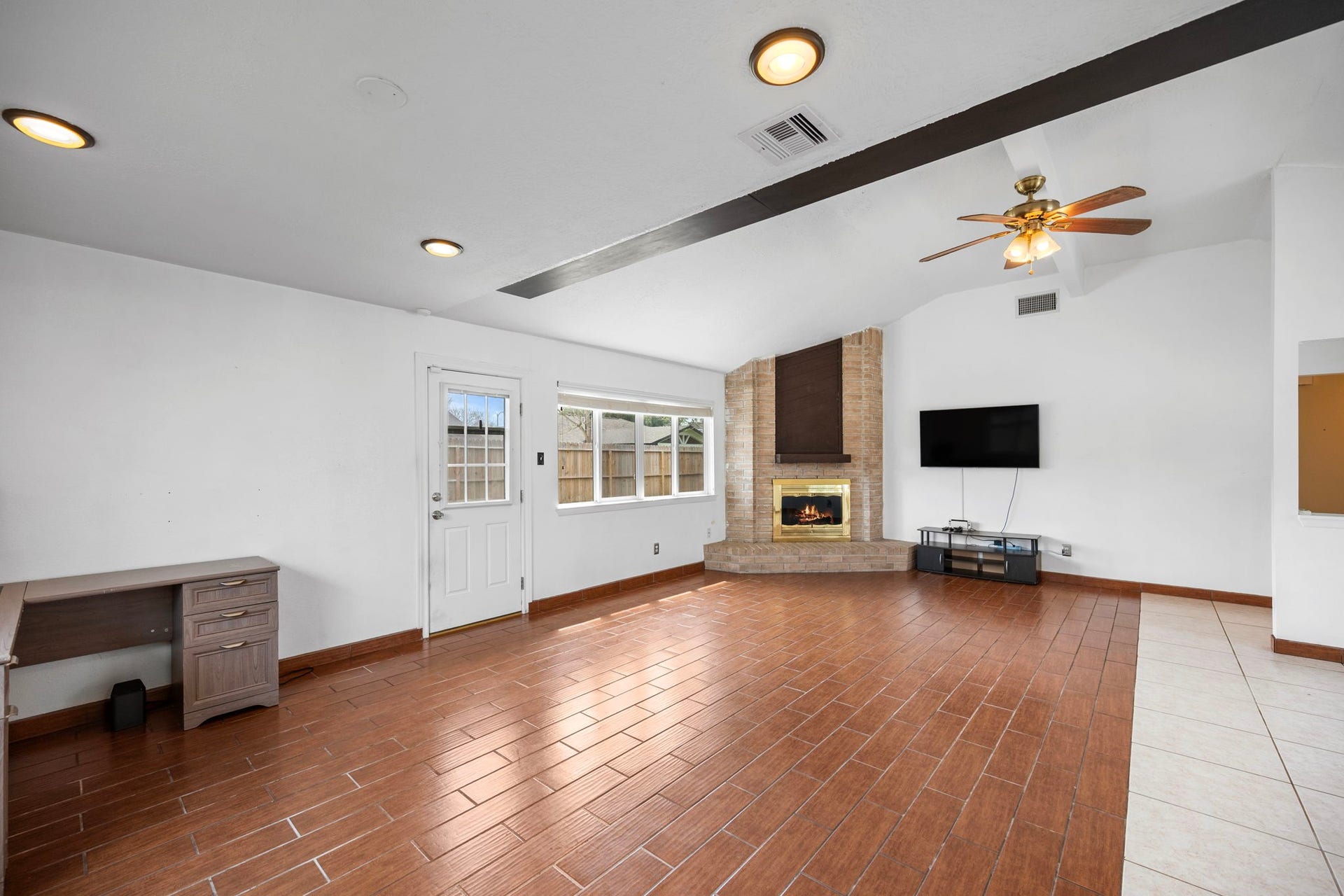2327 Colonial Ridge Drive, Friendswood, TX 77546 2327 Colonial Ridge Drive, Friendswood, TX 77546