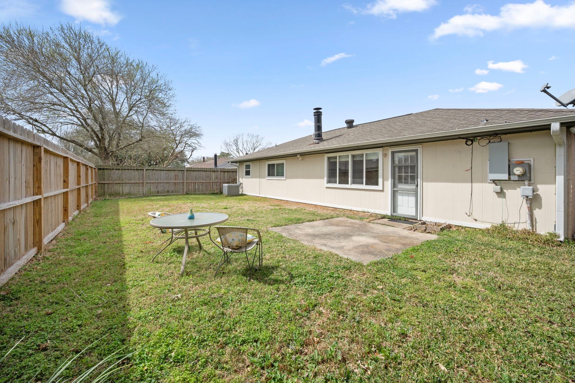 2327 Colonial Ridge Drive, Friendswood, TX 77546 2327 Colonial Ridge Drive, Friendswood, TX 77546