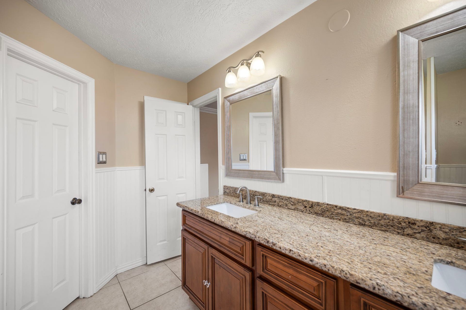 2327 Colonial Ridge Drive, Friendswood, TX 77546 2327 Colonial Ridge Drive, Friendswood, TX 77546