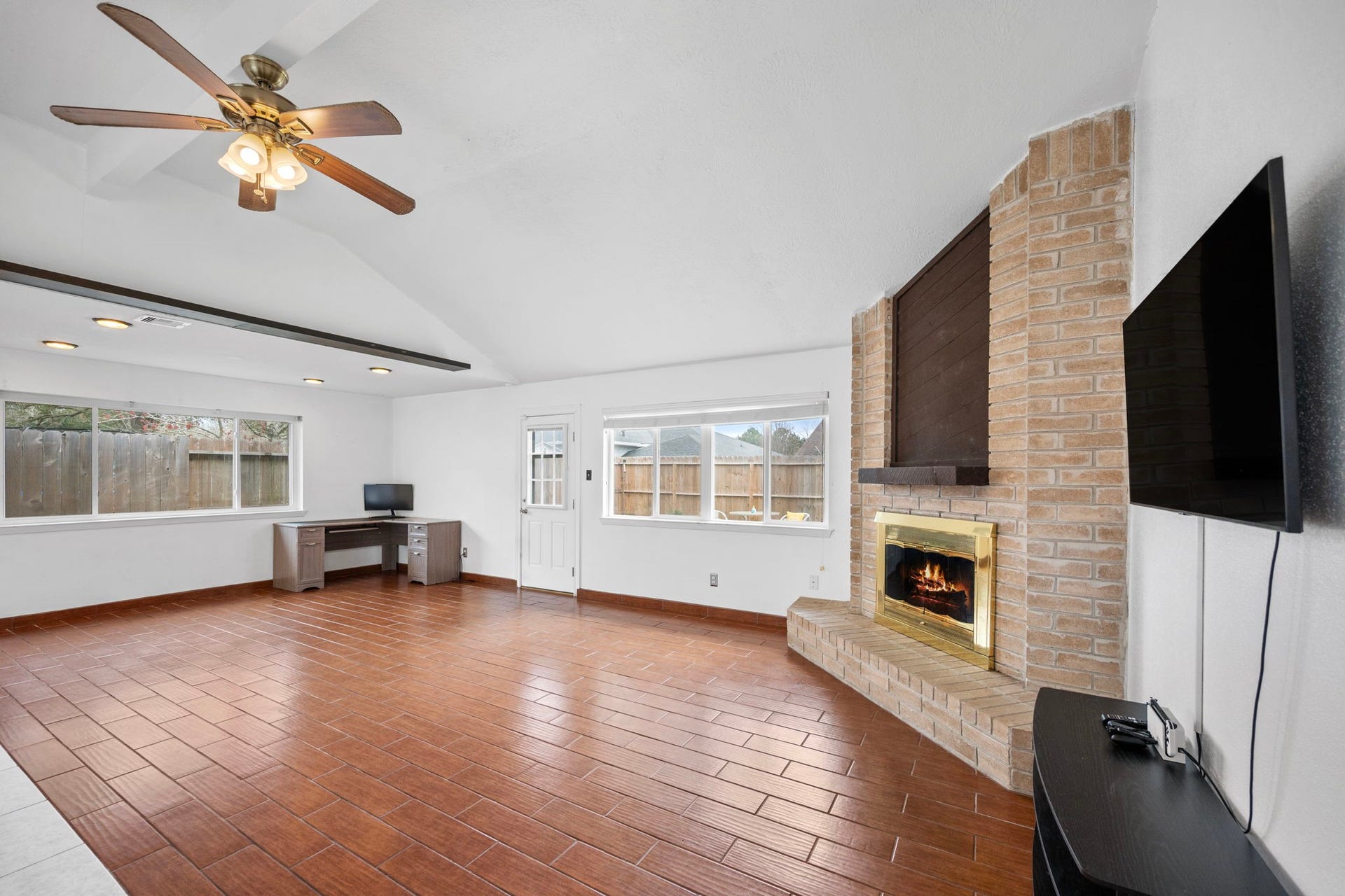 2327 Colonial Ridge Drive, Friendswood, TX 77546 2327 Colonial Ridge Drive, Friendswood, TX 77546
