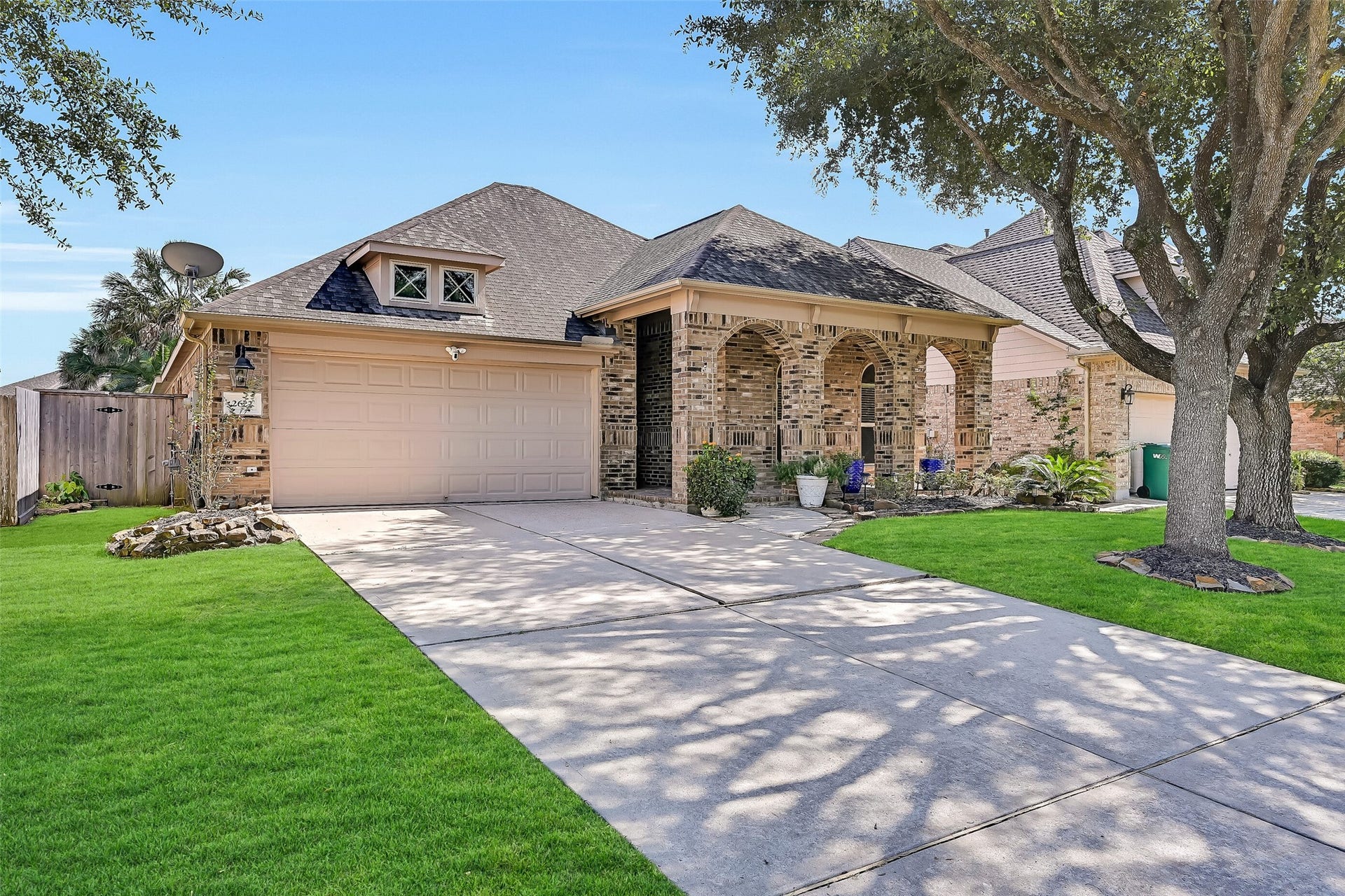 Welcome home to this charming Silvercreek one-story where mature oak trees, attractive brick architecture, and an inviting covered front porch create timeless curb appeal. Beautiful landscaping and a thoughtfully designed faade make a wonderful first impression.