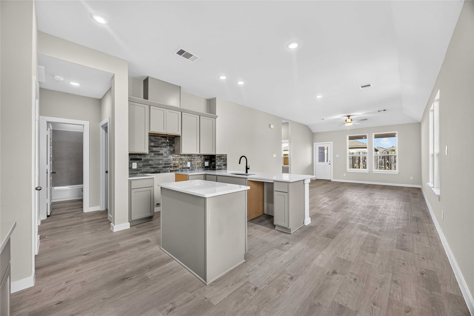 16836 Needlepoint Drive, Conroe, TX 77302
