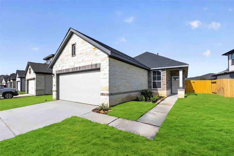 Property photo for 16836 Needlepoint Drive, Conroe, TX