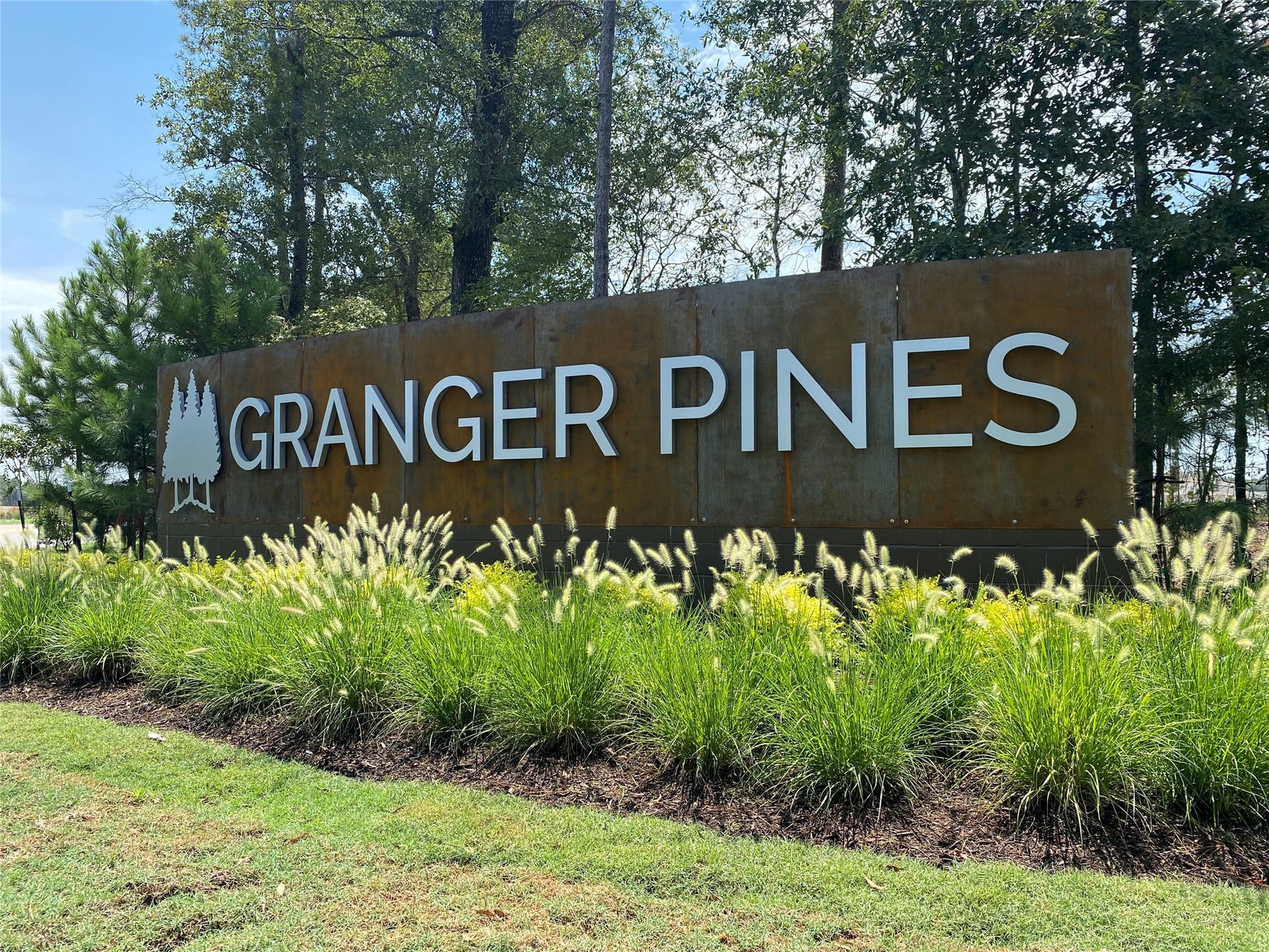 Welcome to Granger Pines, an award-winning new home community in Conroe, TX where peaceful surroundings meet modern convenience.