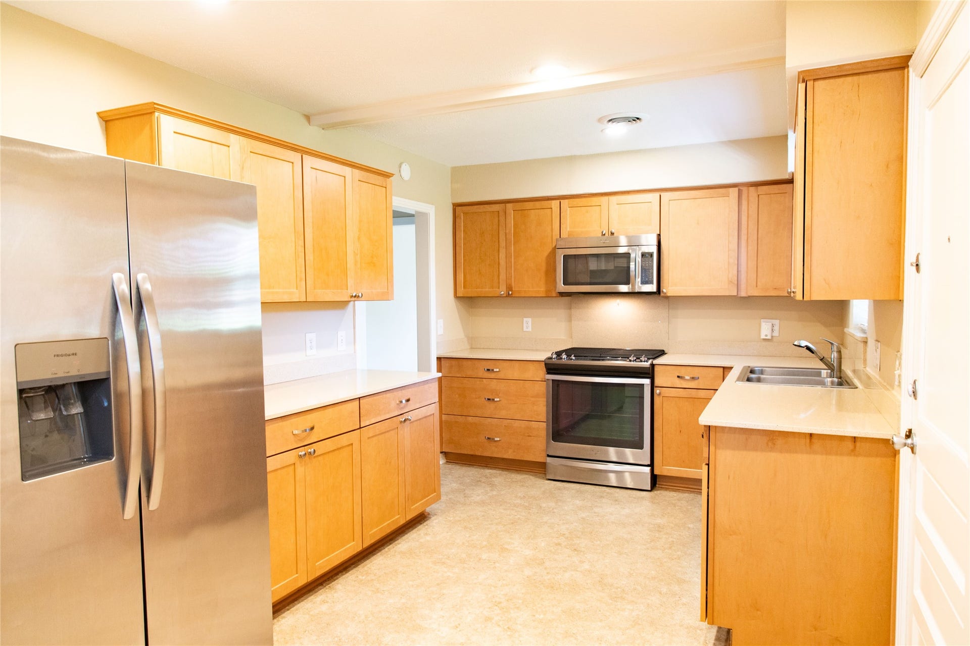 4013 Woodfin Street, Houston, TX 77025 4013 Woodfin Street, Houston, TX 77025