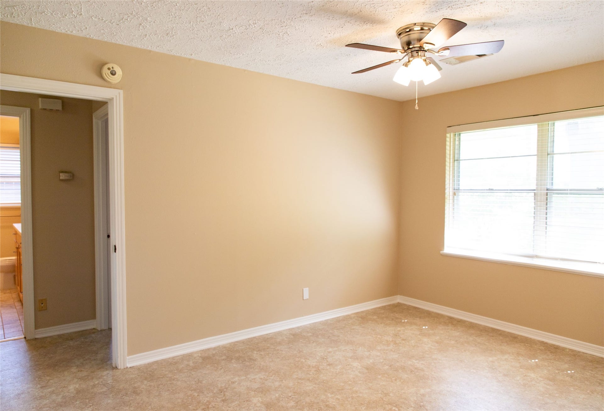 4013 Woodfin Street, Houston, TX 77025 4013 Woodfin Street, Houston, TX 77025