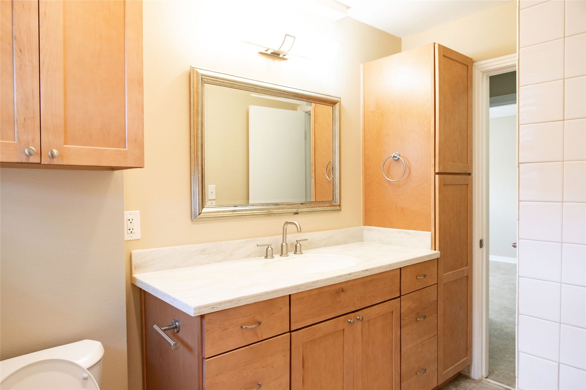 4013 Woodfin Street, Houston, TX 77025 4013 Woodfin Street, Houston, TX 77025