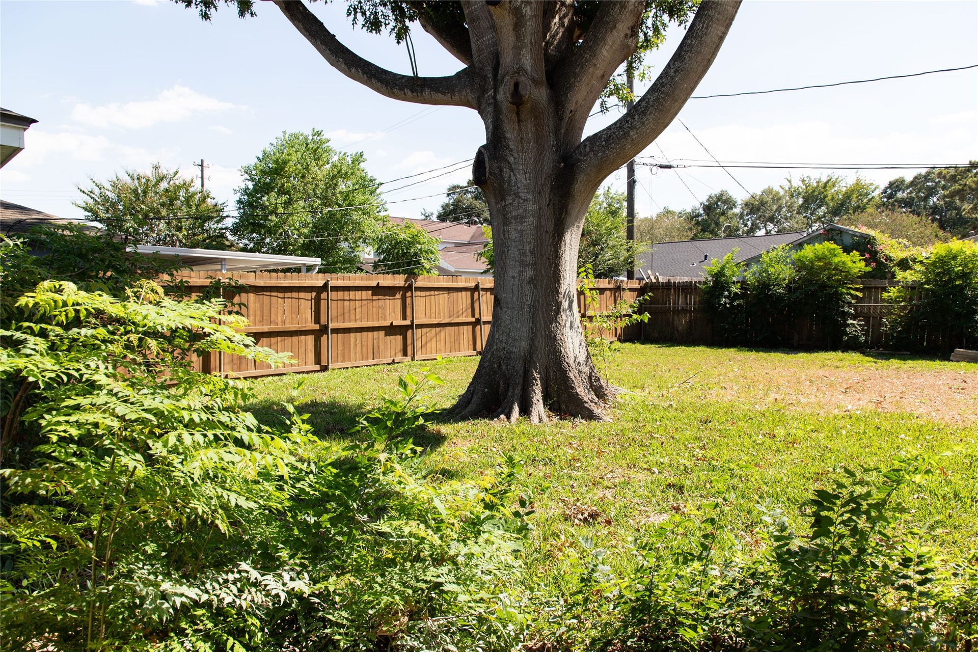 4013 Woodfin Street, Houston, TX 77025 4013 Woodfin Street, Houston, TX 77025