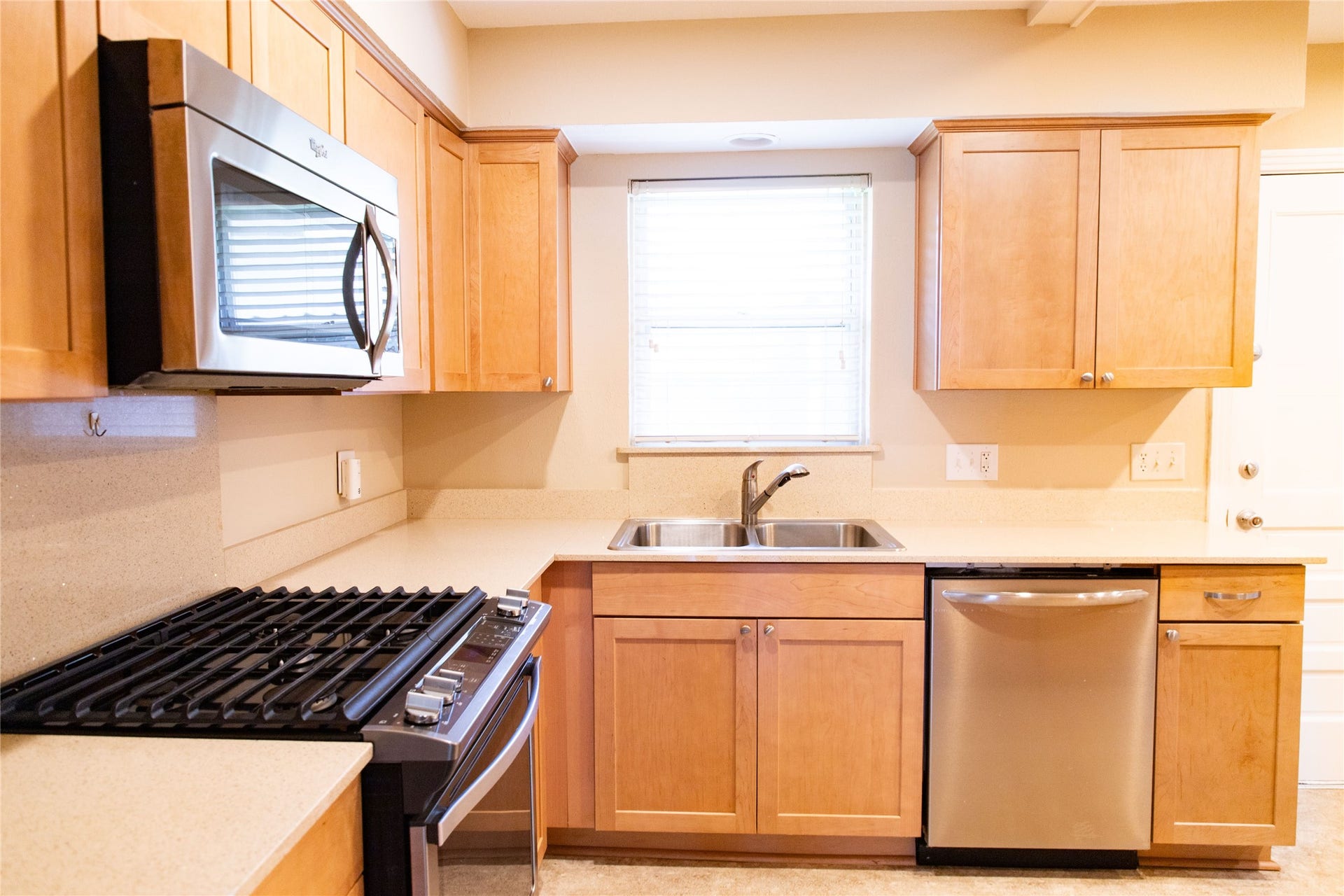 4013 Woodfin Street, Houston, TX 77025 4013 Woodfin Street, Houston, TX 77025
