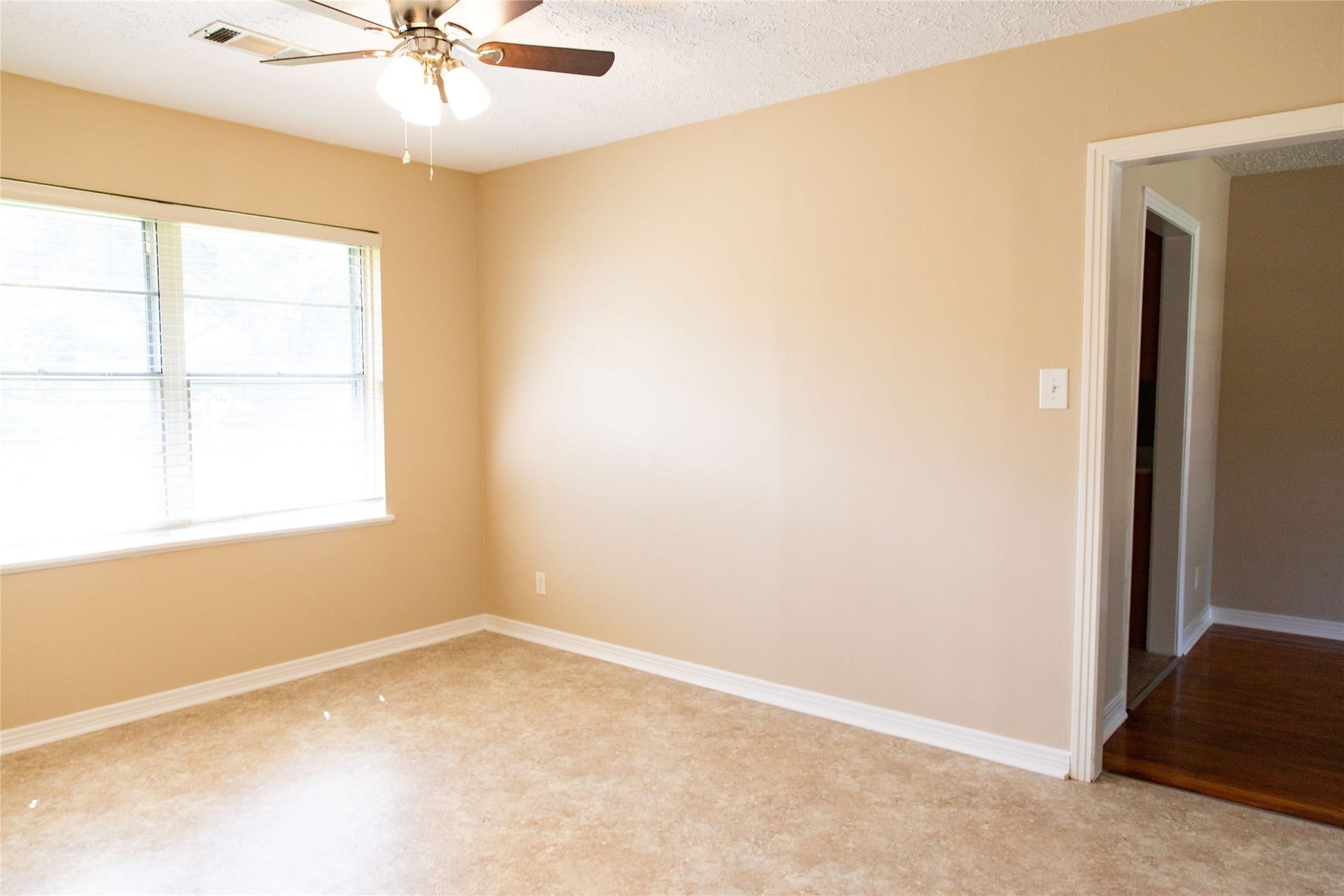 4013 Woodfin Street, Houston, TX 77025 4013 Woodfin Street, Houston, TX 77025