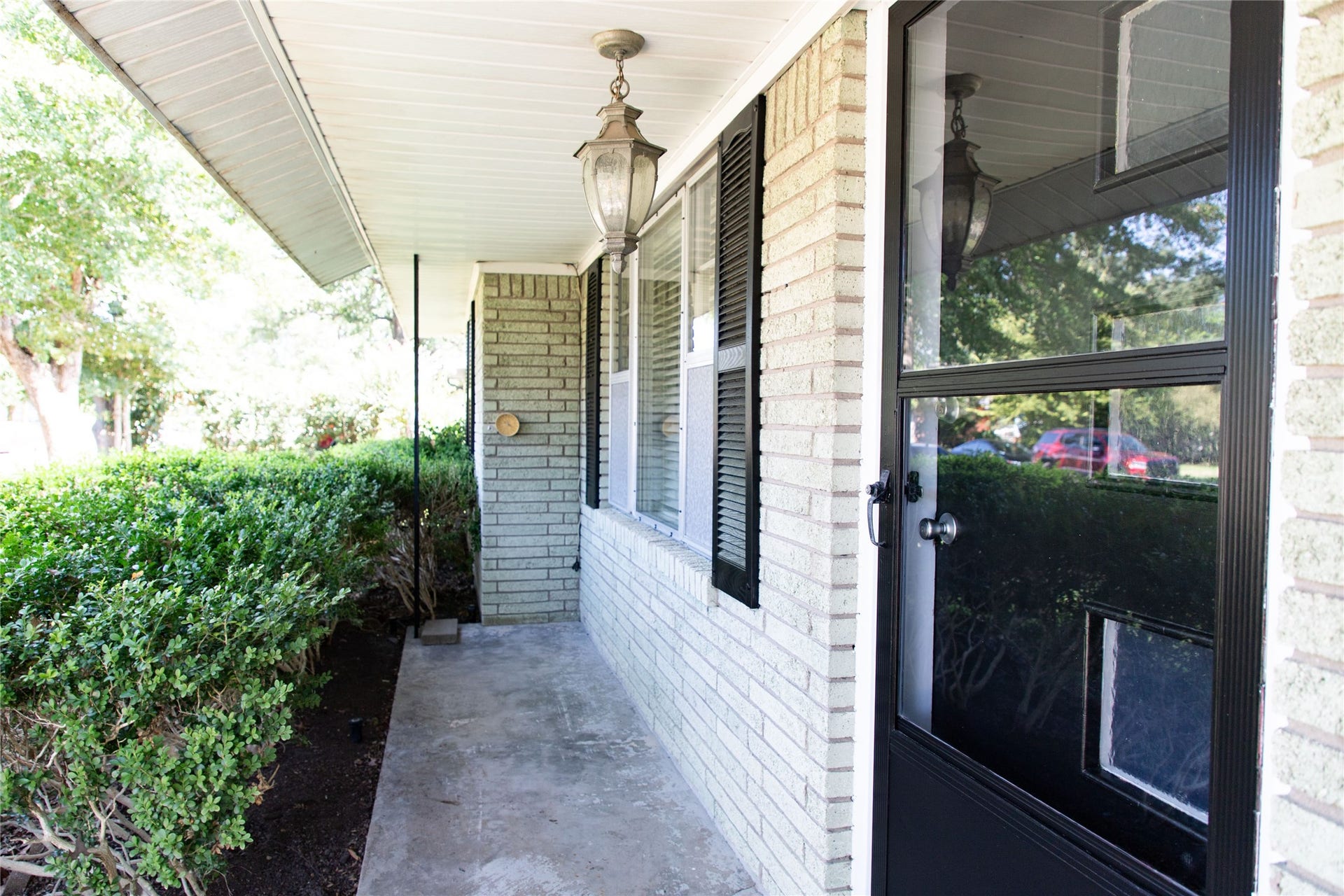 4013 Woodfin Street, Houston, TX 77025 4013 Woodfin Street, Houston, TX 77025