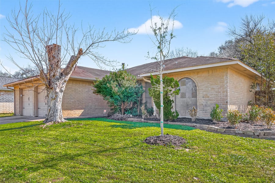 Property photo for 927 Comstock Springs Drive, Katy, TX