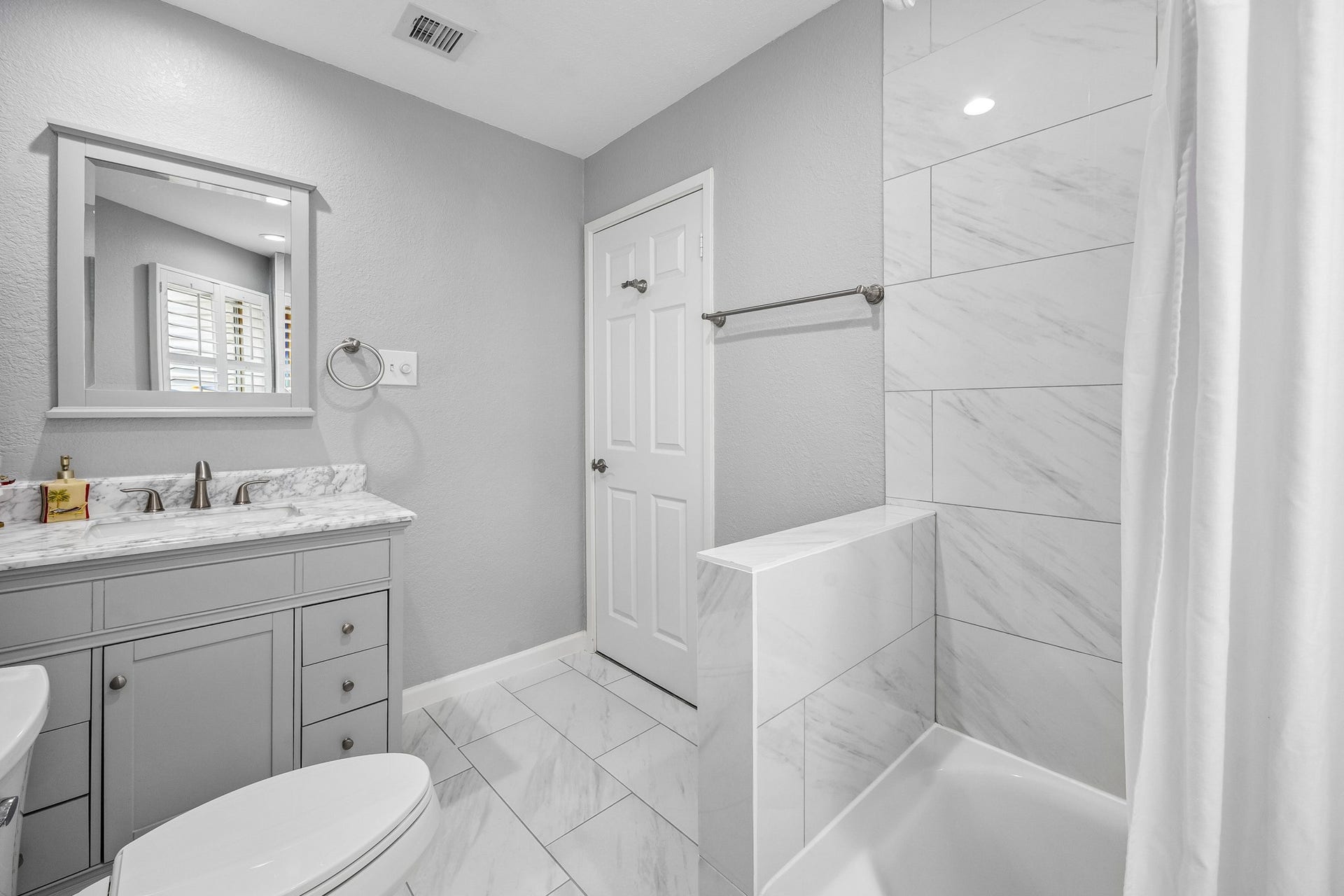 1829 Bering Drive, #15, Houston, TX 77057 1829 Bering Drive, #15, Houston, TX 77057