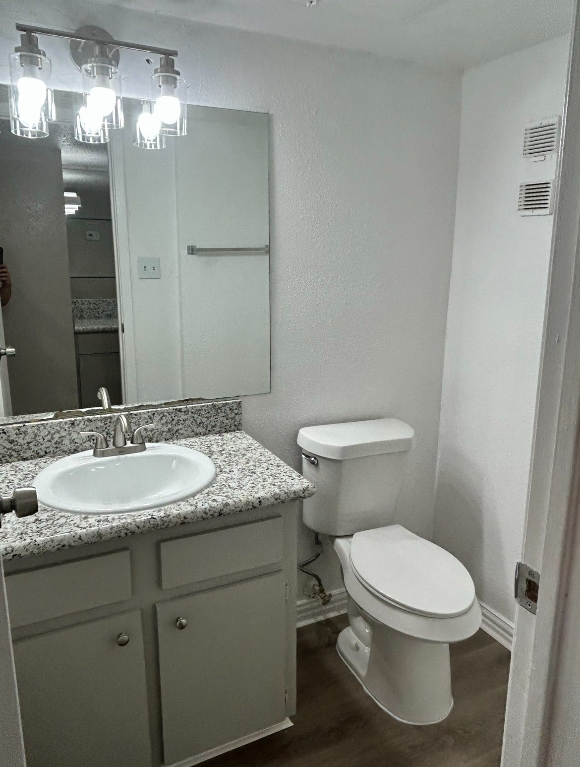 3901 Woodchase Drive, #24, Houston, TX 77042 3901 Woodchase Drive, #24, Houston, TX 77042