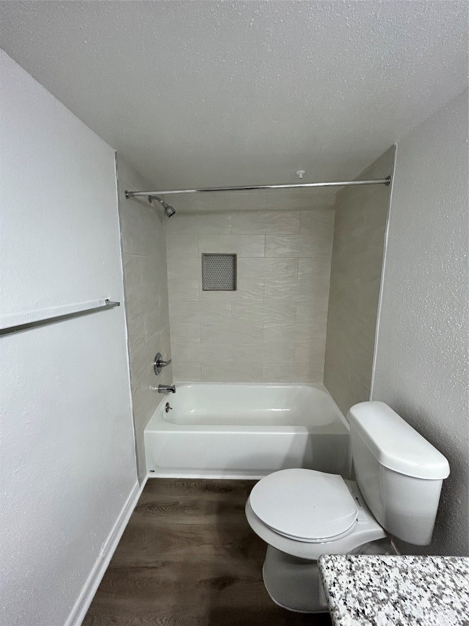 3901 Woodchase Drive, #24, Houston, TX 77042 3901 Woodchase Drive, #24, Houston, TX 77042