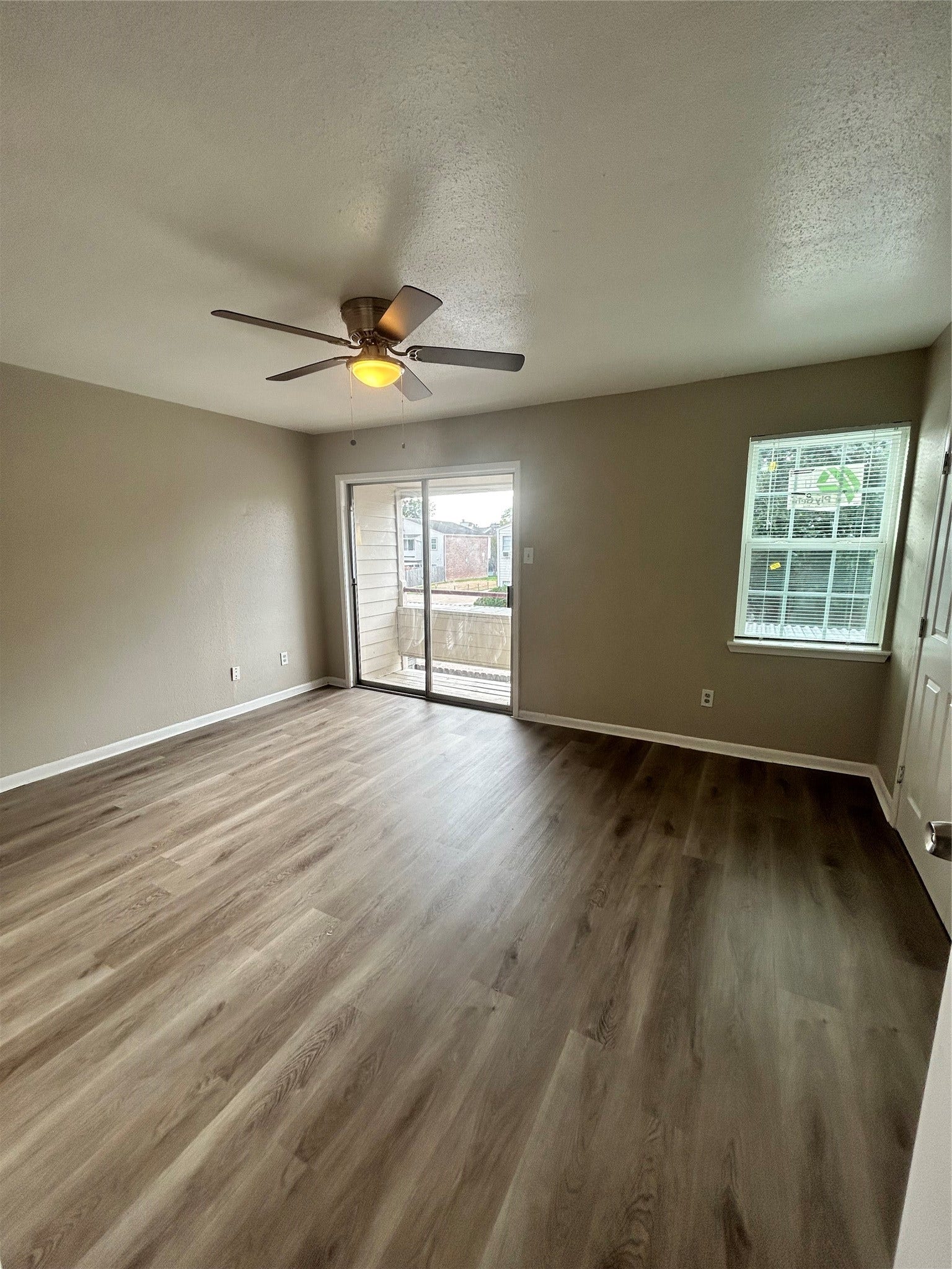 3901 Woodchase Drive, #24, Houston, TX 77042 3901 Woodchase Drive, #24, Houston, TX 77042