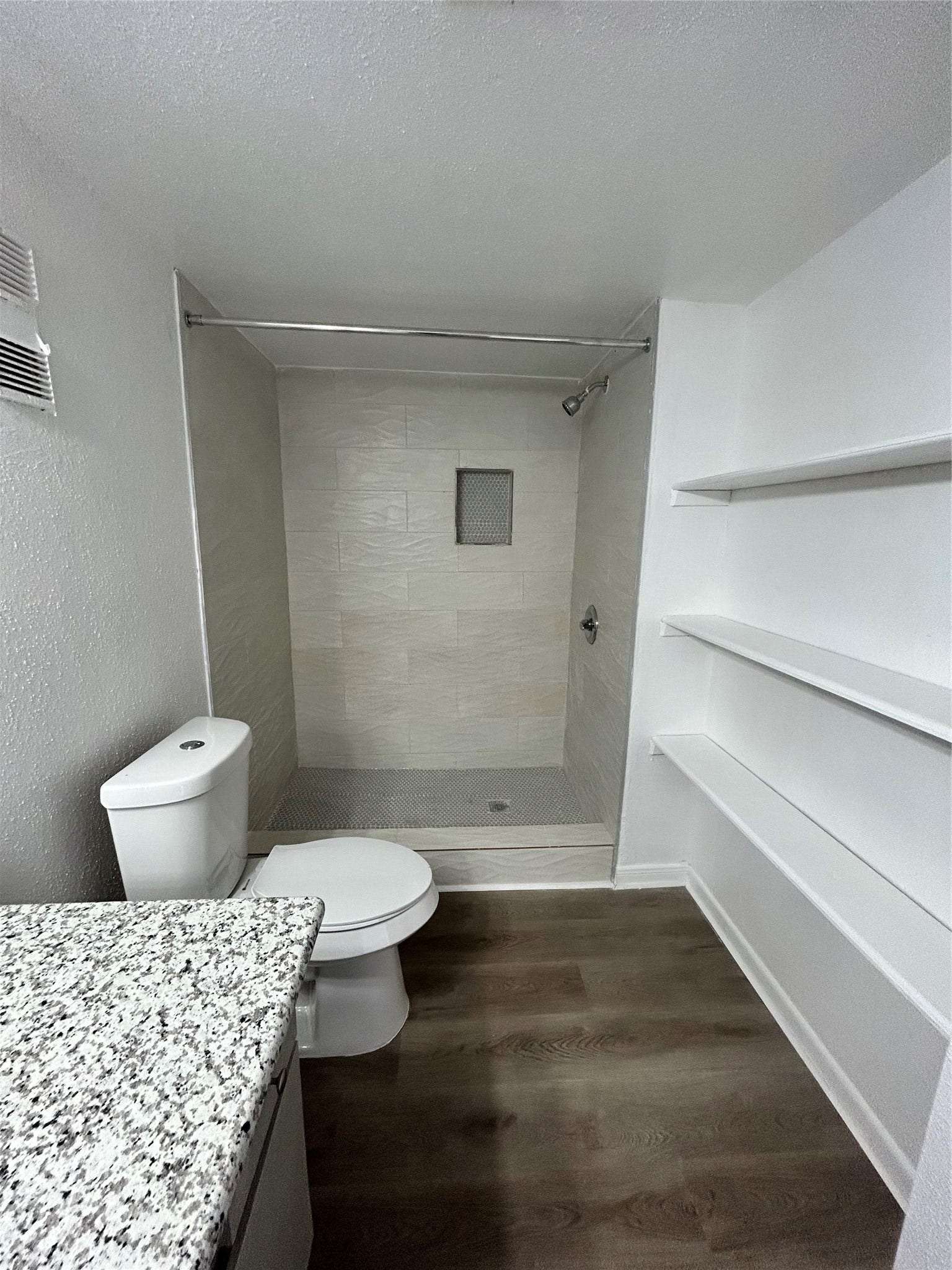 3901 Woodchase Drive, #24, Houston, TX 77042 3901 Woodchase Drive, #24, Houston, TX 77042