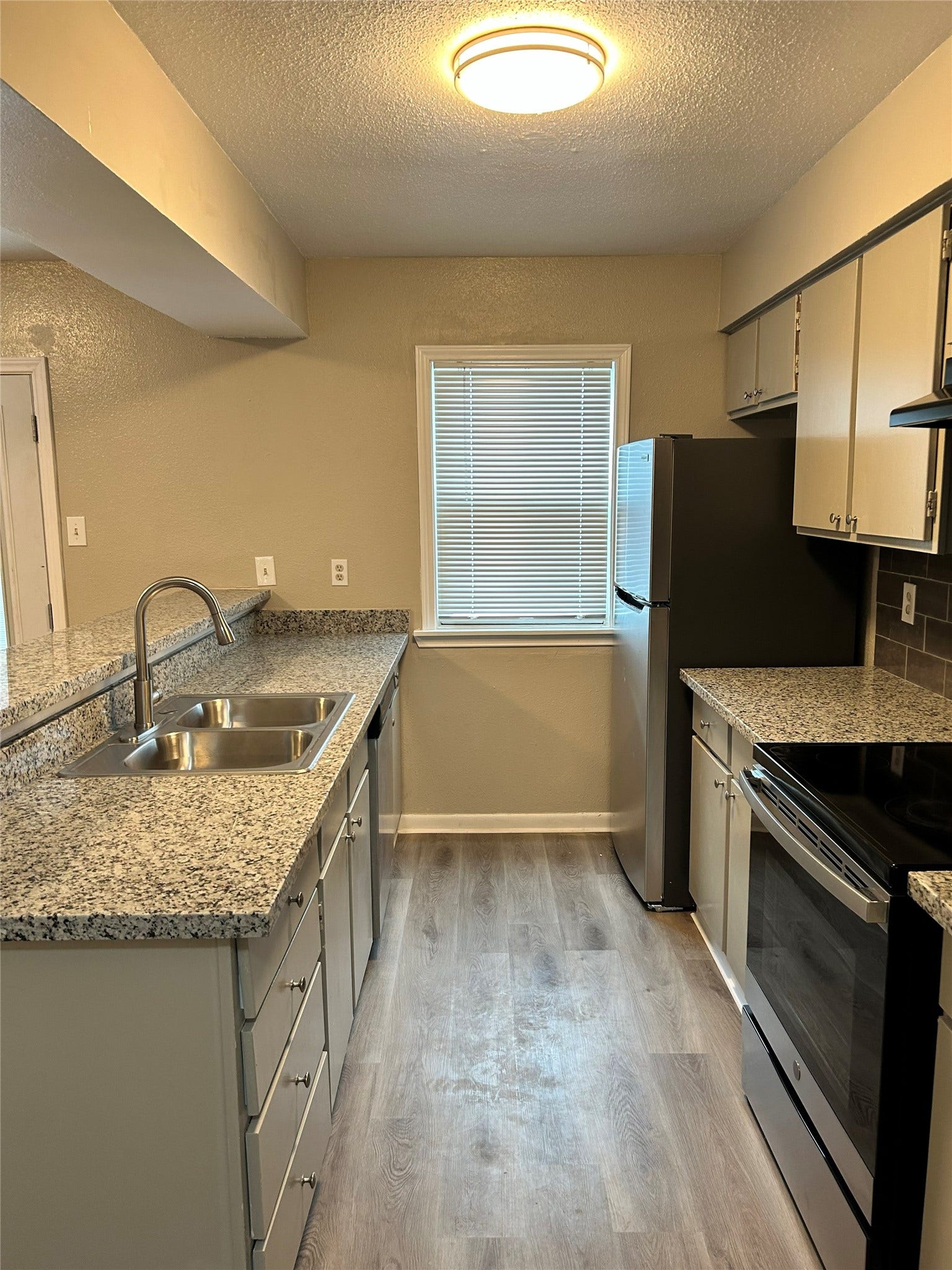 3901 Woodchase Drive, #24, Houston, TX 77042 3901 Woodchase Drive, #24, Houston, TX 77042
