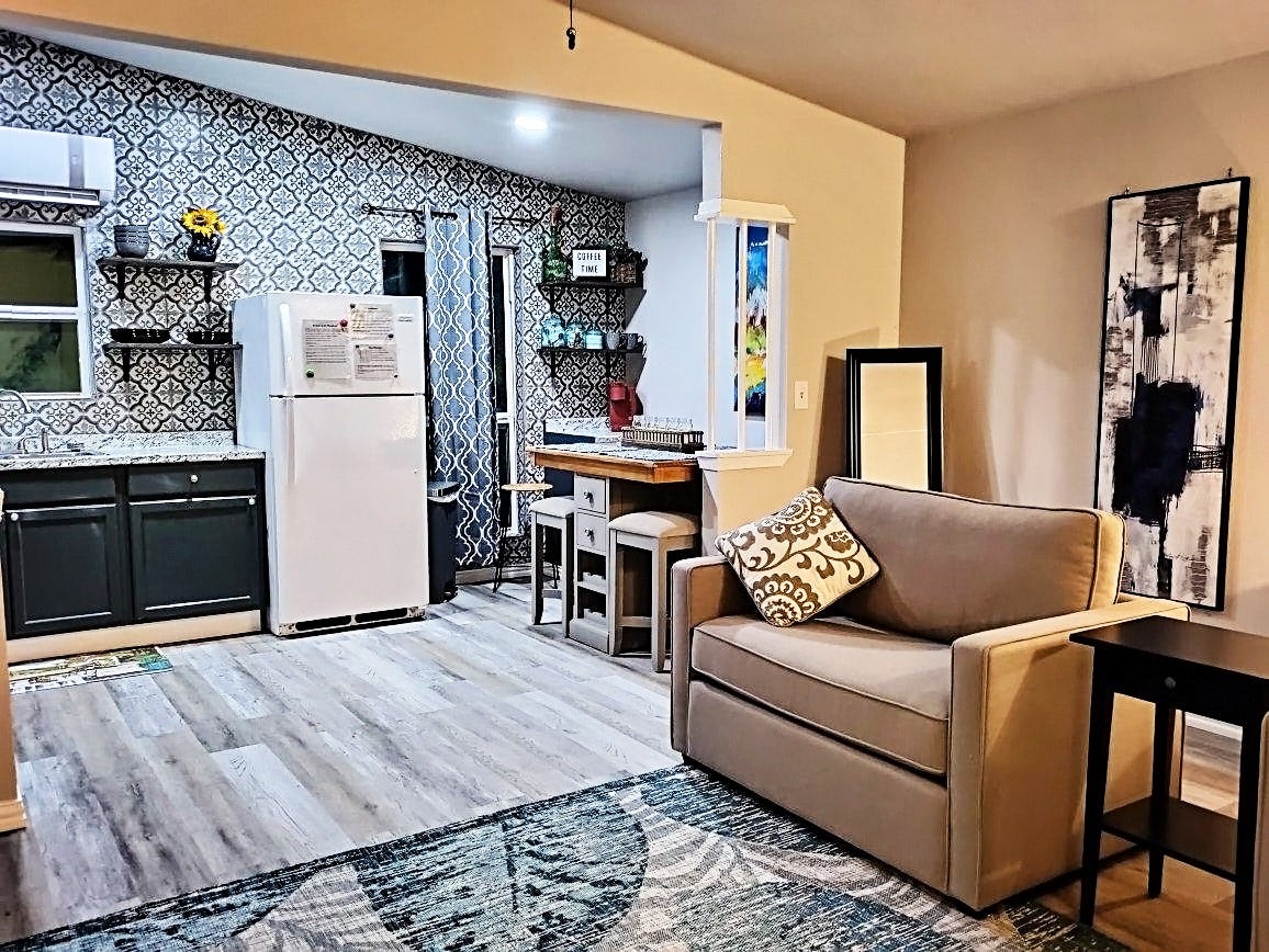 4507 W Bayshore Drive, Bacliff, TX 77518 4507 W Bayshore Drive, Bacliff, TX 77518