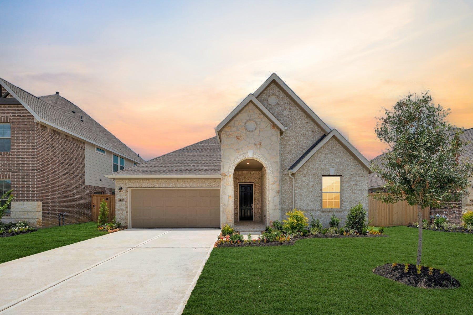 *Photo is for illustrative purposes only and may not depict the actual home. Features, materials, colors, and specifications may vary.*