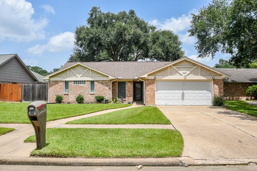 Property photo for 15738 Fern Basin Drive, Houston, TX