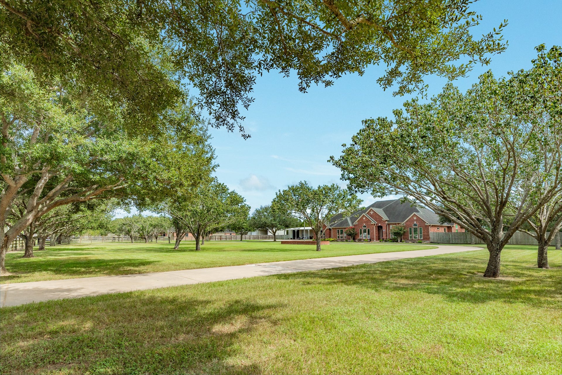 16337 County Road 171, Danbury, TX 77534 16337 County Road 171, Danbury, TX 77534