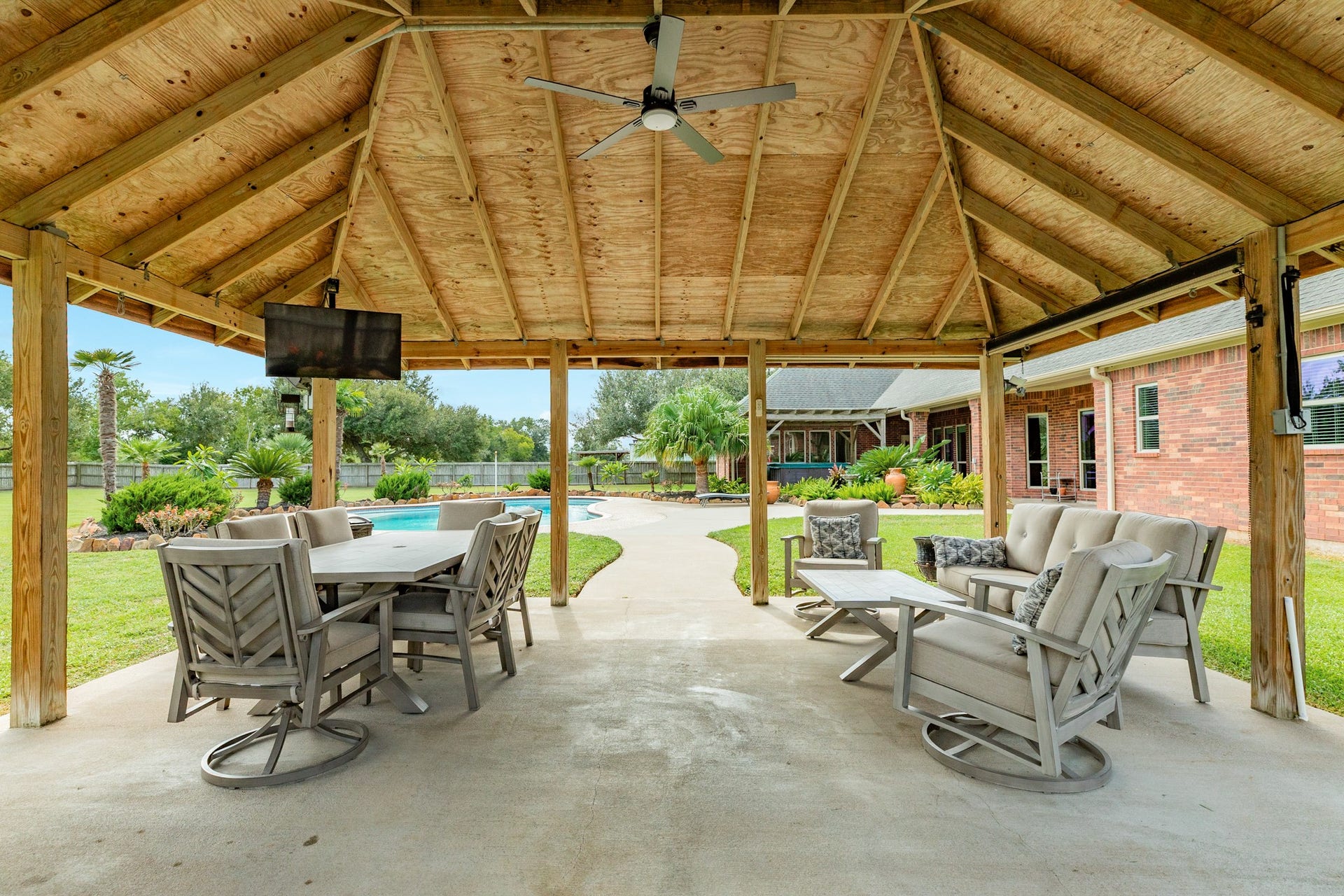 16337 County Road 171, Danbury, TX 77534 16337 County Road 171, Danbury, TX 77534