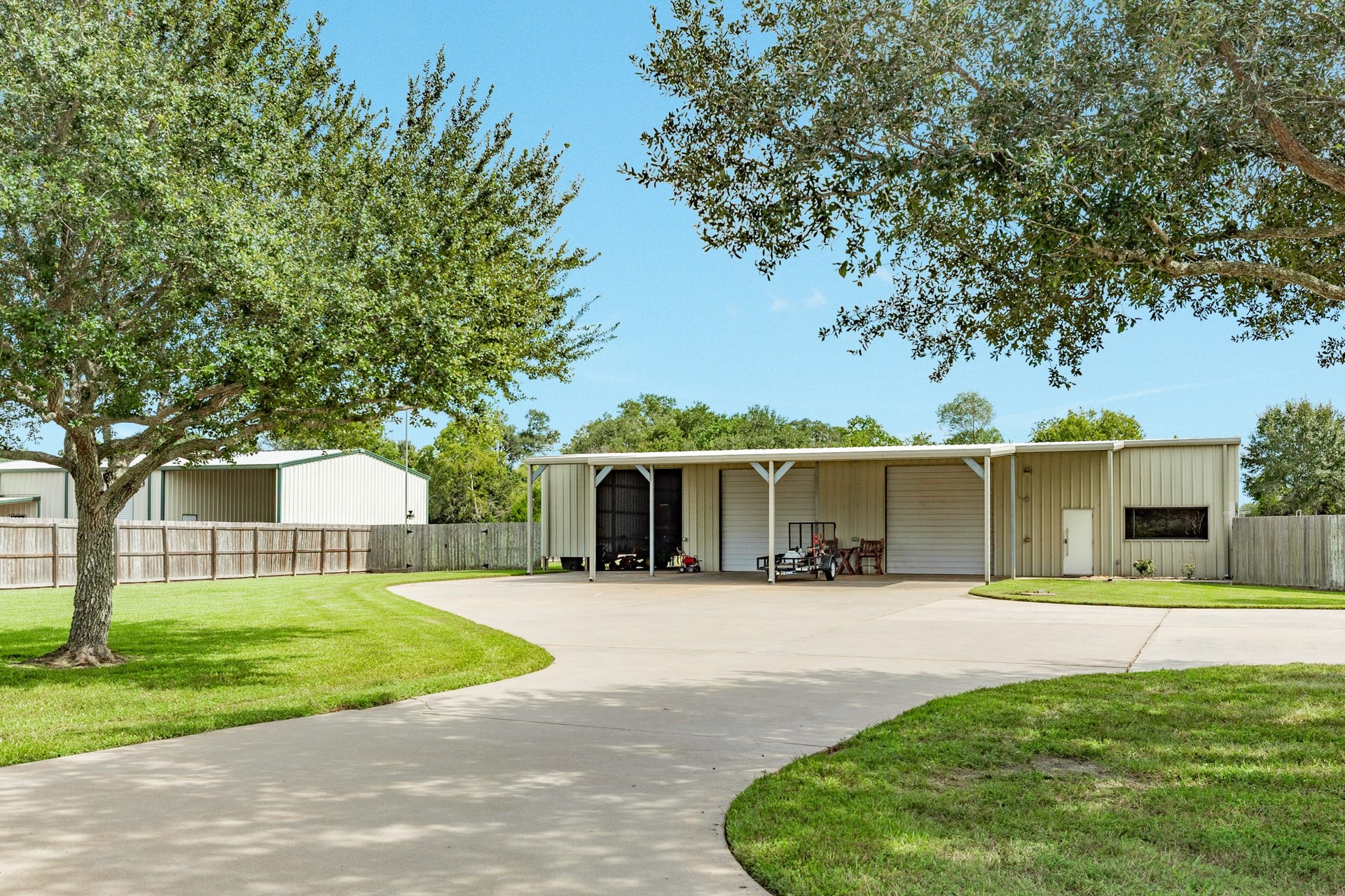 16337 County Road 171, Danbury, TX 77534 16337 County Road 171, Danbury, TX 77534